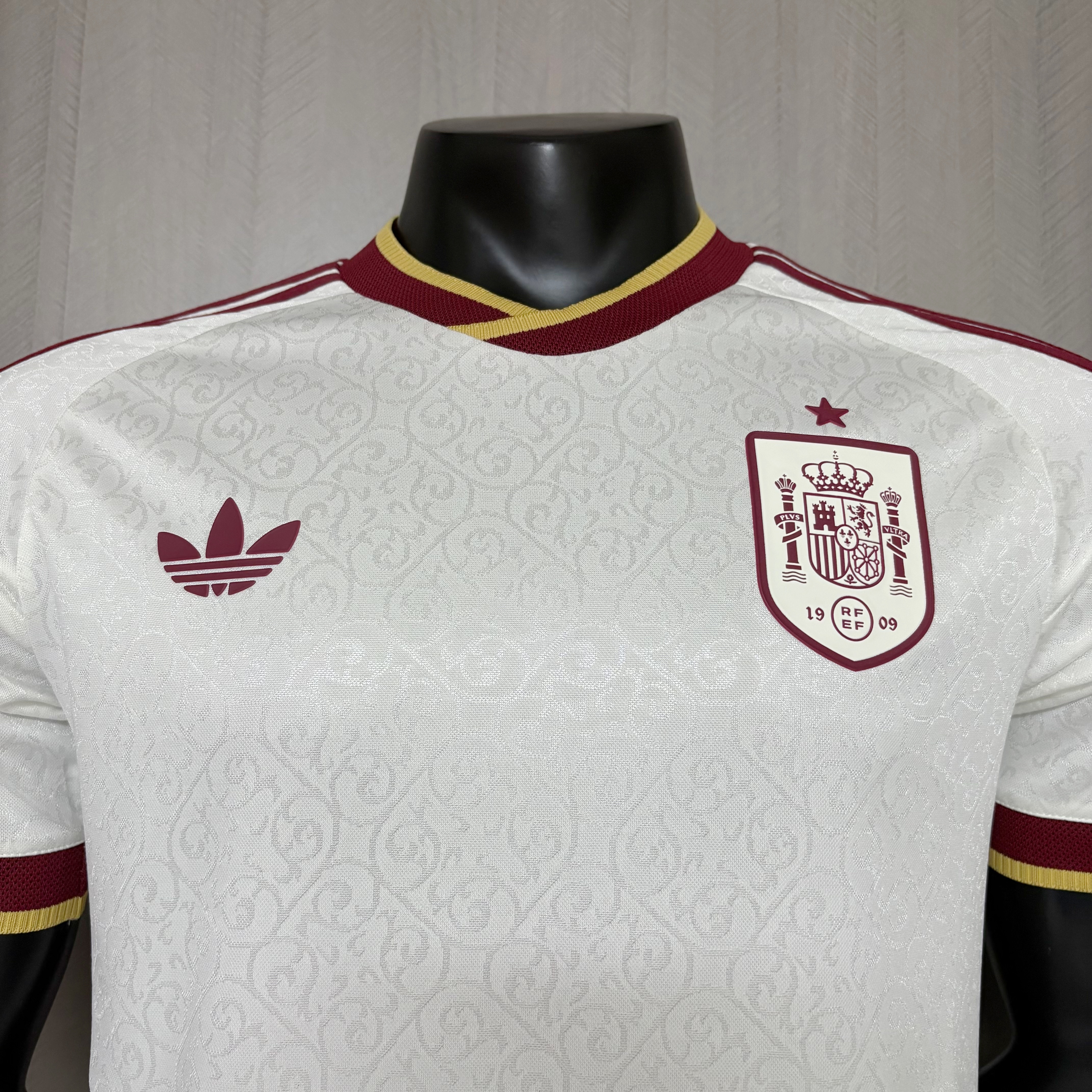 Player version 2026 Spain Away Jersey