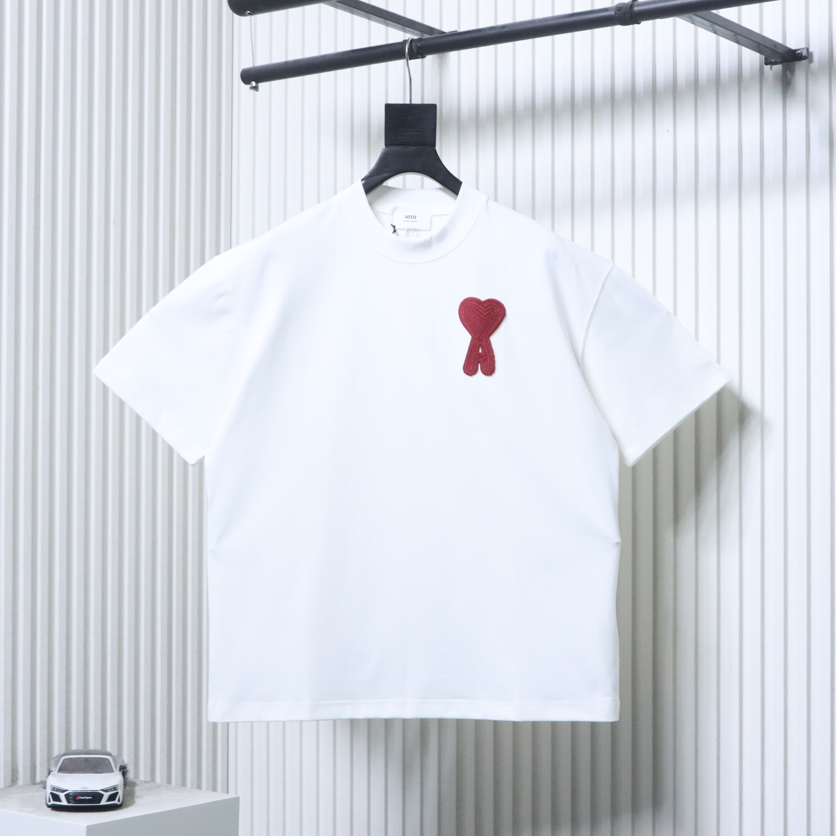 AMI Minimal 3D Thick Line Heart Logo Embroidered Short Sleeve Shirts
