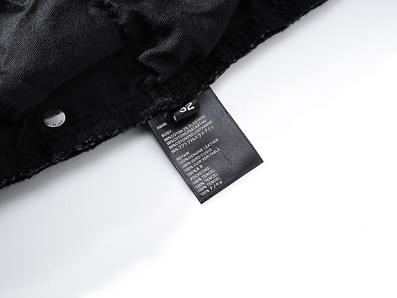 AMIRI AM325 Denim Jeans
