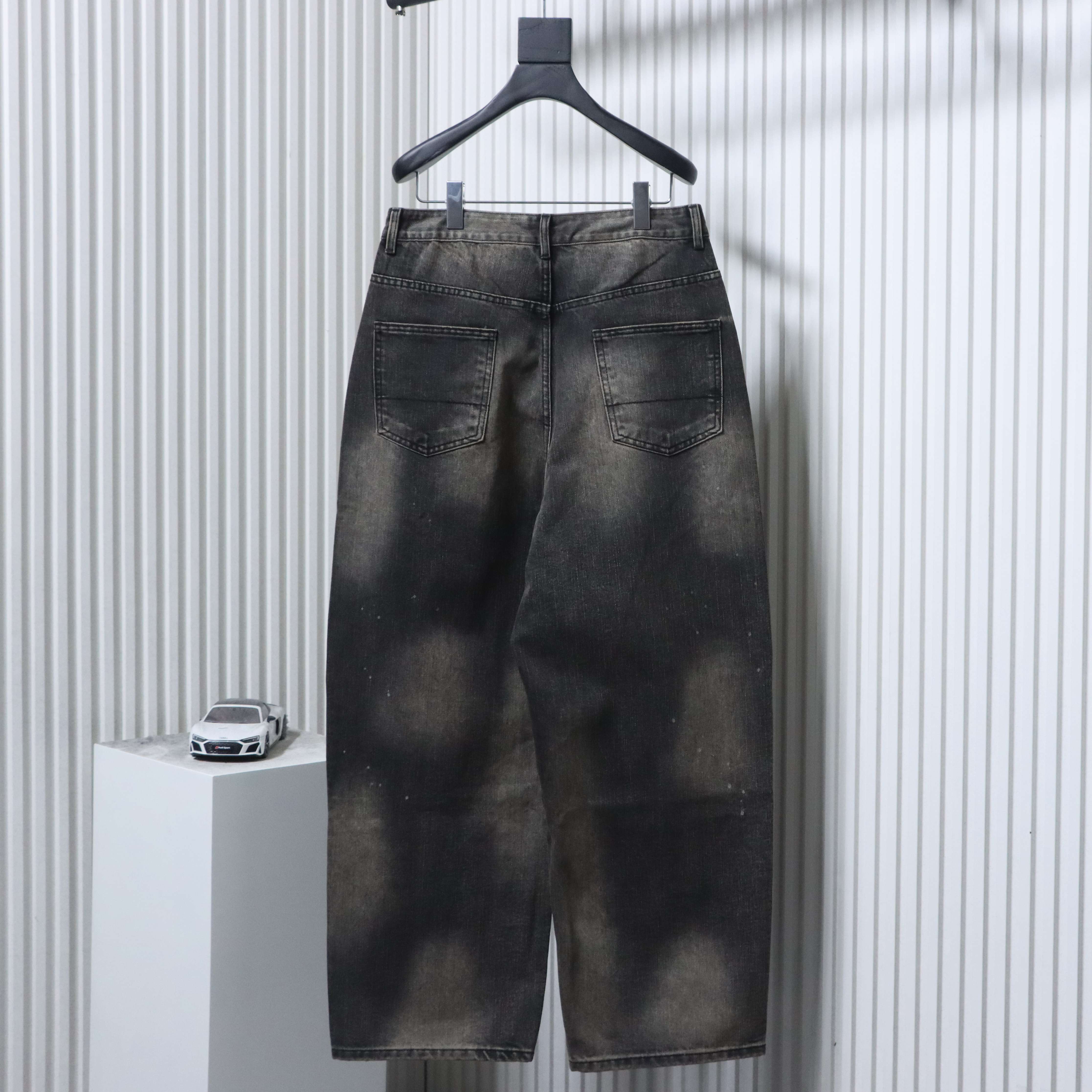 ANCELLM 25SS Washed Gradient Denim Jeans