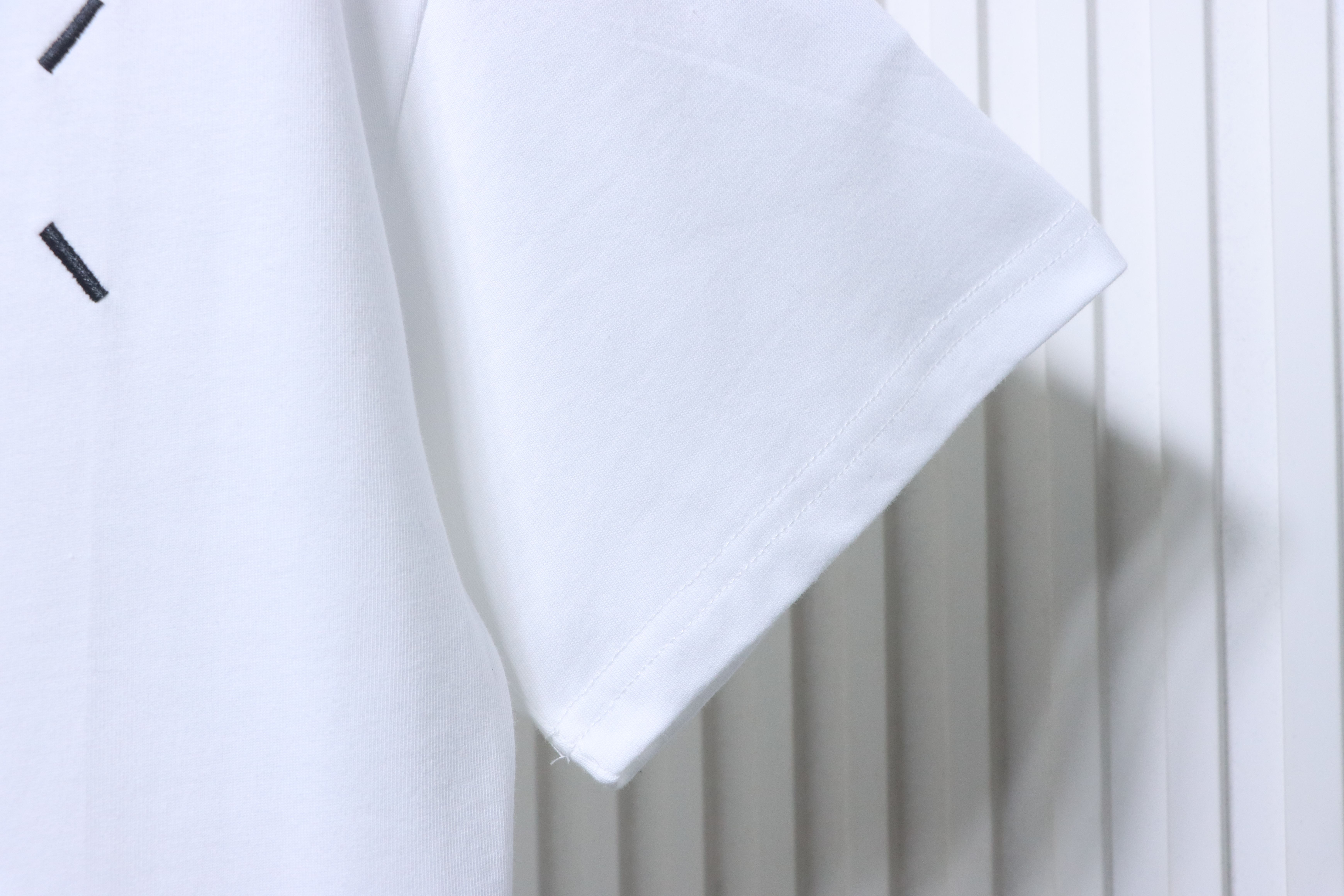 Maison Margiela Back Number Shadow Print Short White Sleeve T-Shirt