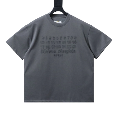 Maison Margiela M6 Embroidered Number Logo Short Sleeve T-Shirt 02