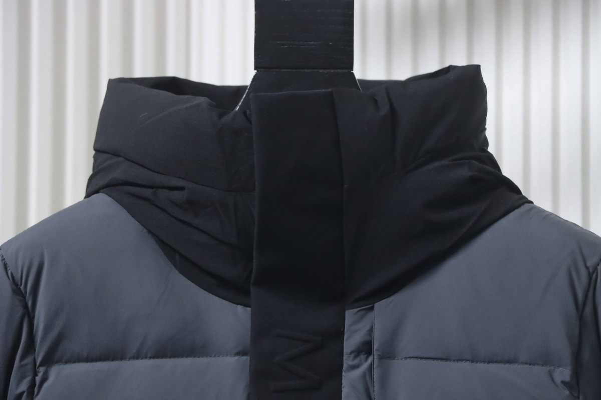 Moncler Madeira Black Label Black Grey Short Down Jacket