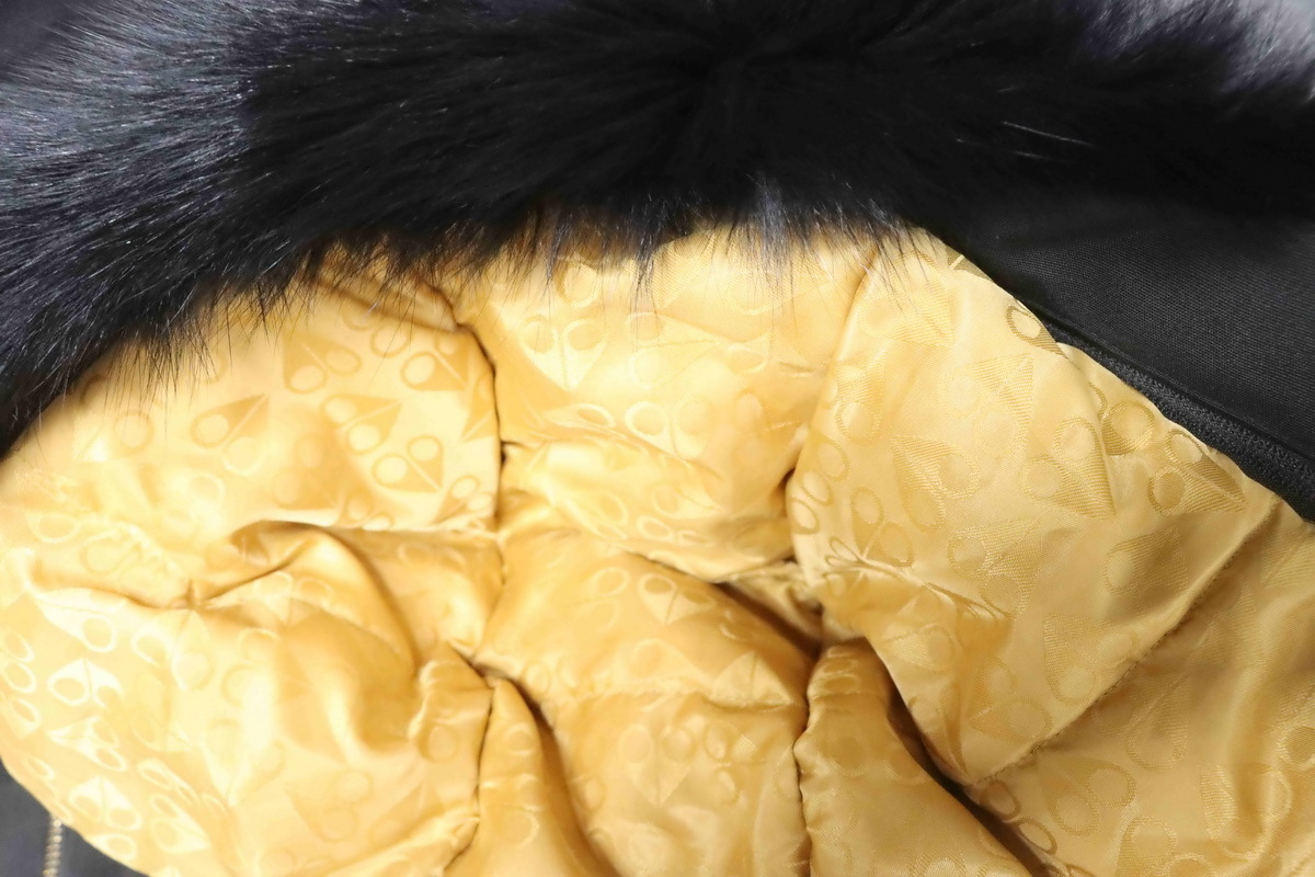 Moose Knuckles 03 Gold Scissors Black Short Down Jacket