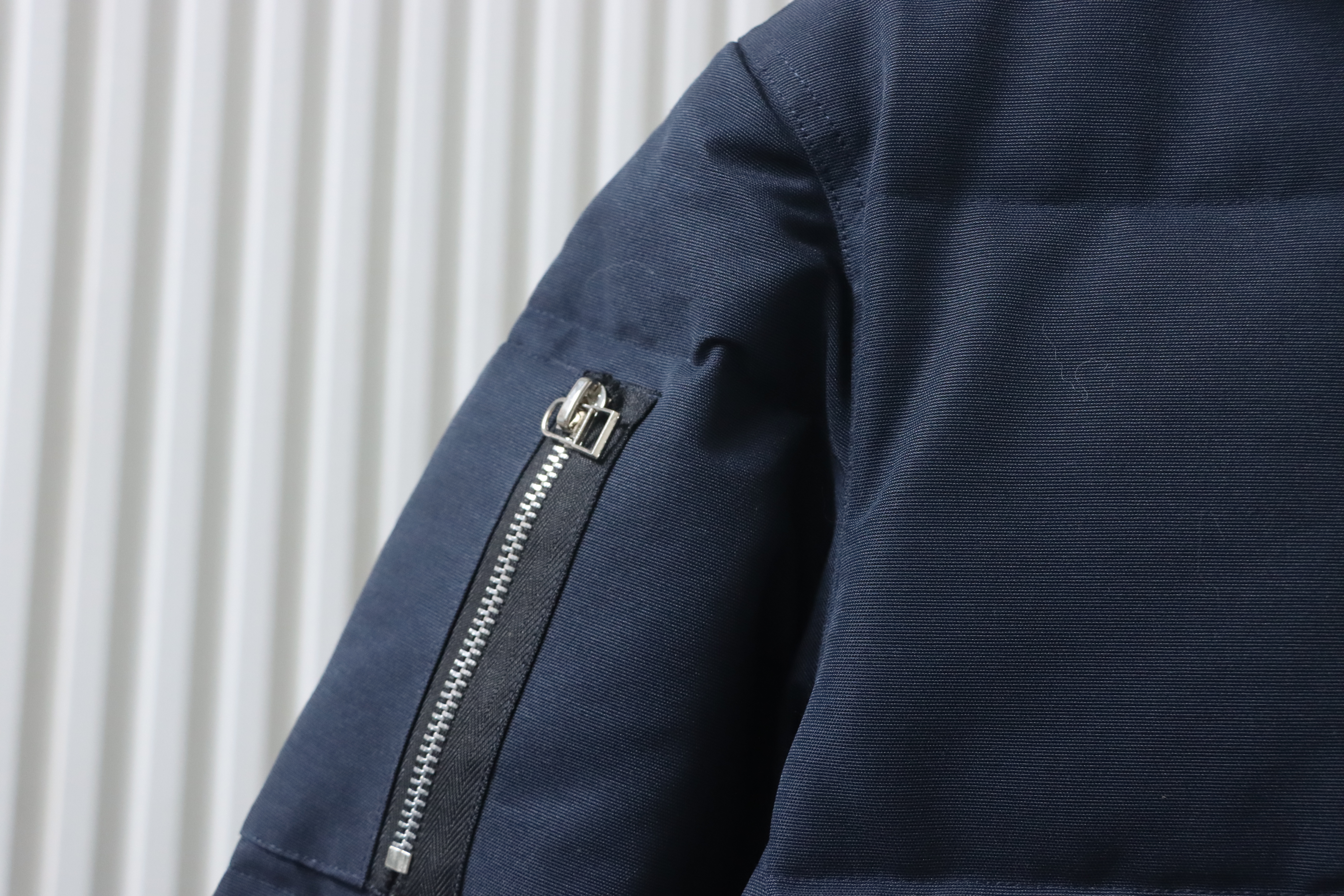 Moose Knuckles 05 Dark Blue Classic Women's Chest-Zip Down Jacket