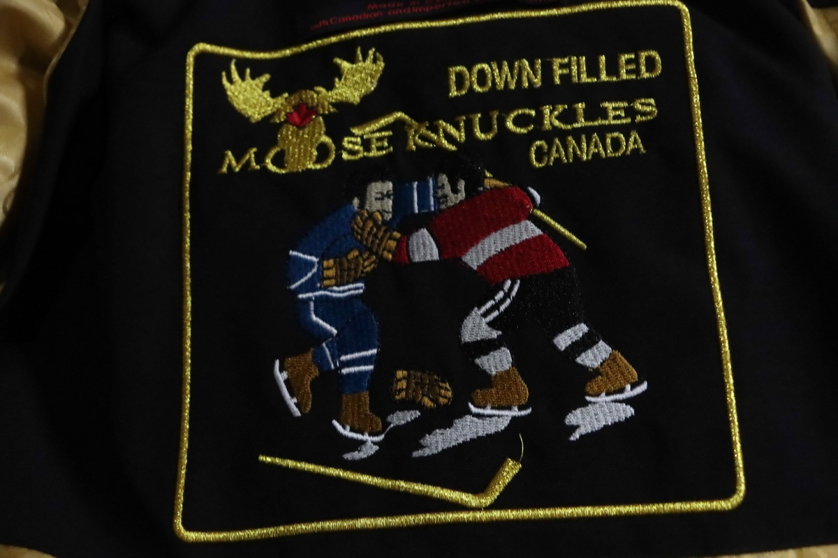 Moose Knuckles 05 Women's Gold Scissors Black Down Jacket