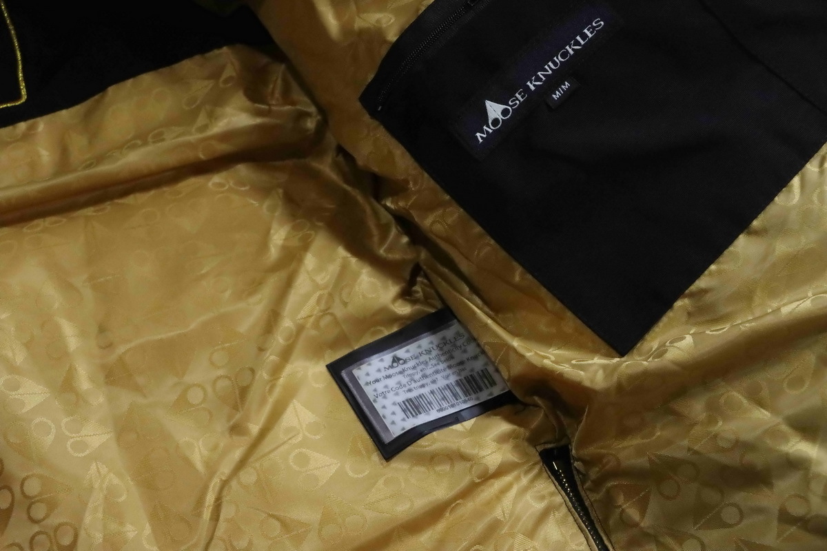 Moose Knuckles 05 Women's Gold Scissors Black Down Jacket