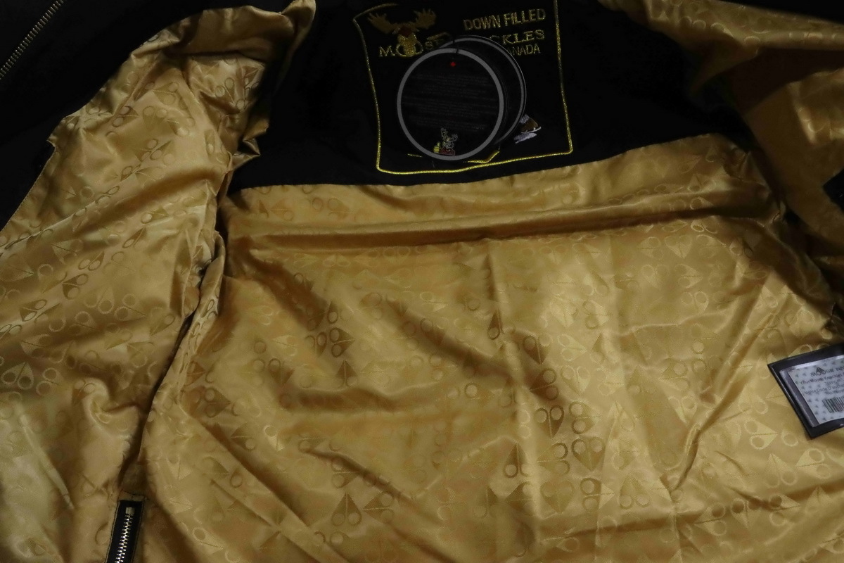 Moose Knuckles 05 Women's Gold Scissors Black Down Jacket