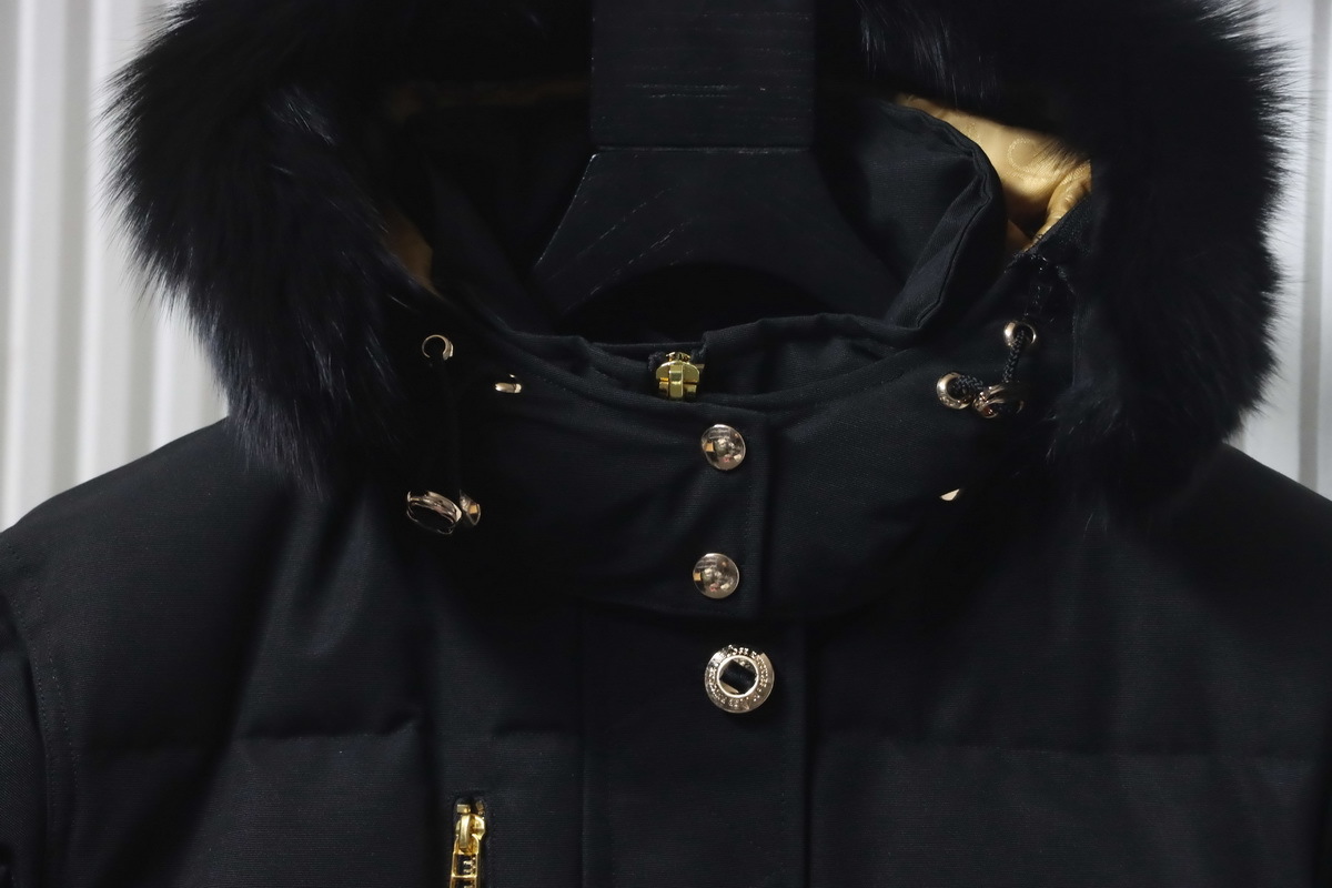 Moose Knuckles 05 Women's Gold Scissors Black Down Jacket