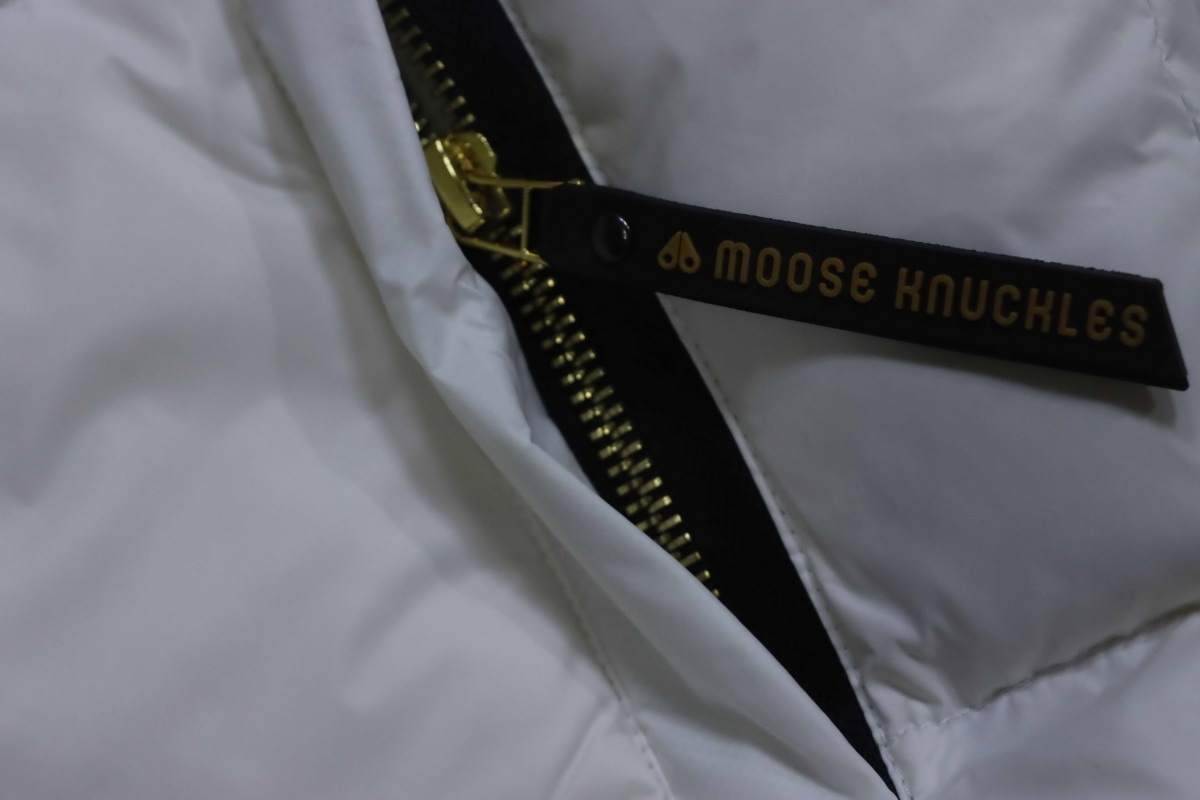 Moose Knuckles 09 Gold Scissors White Big Check Down Jacket
