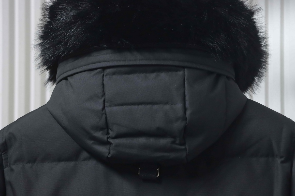 Moose Knuckles 11 Cloud Black Down Jacket