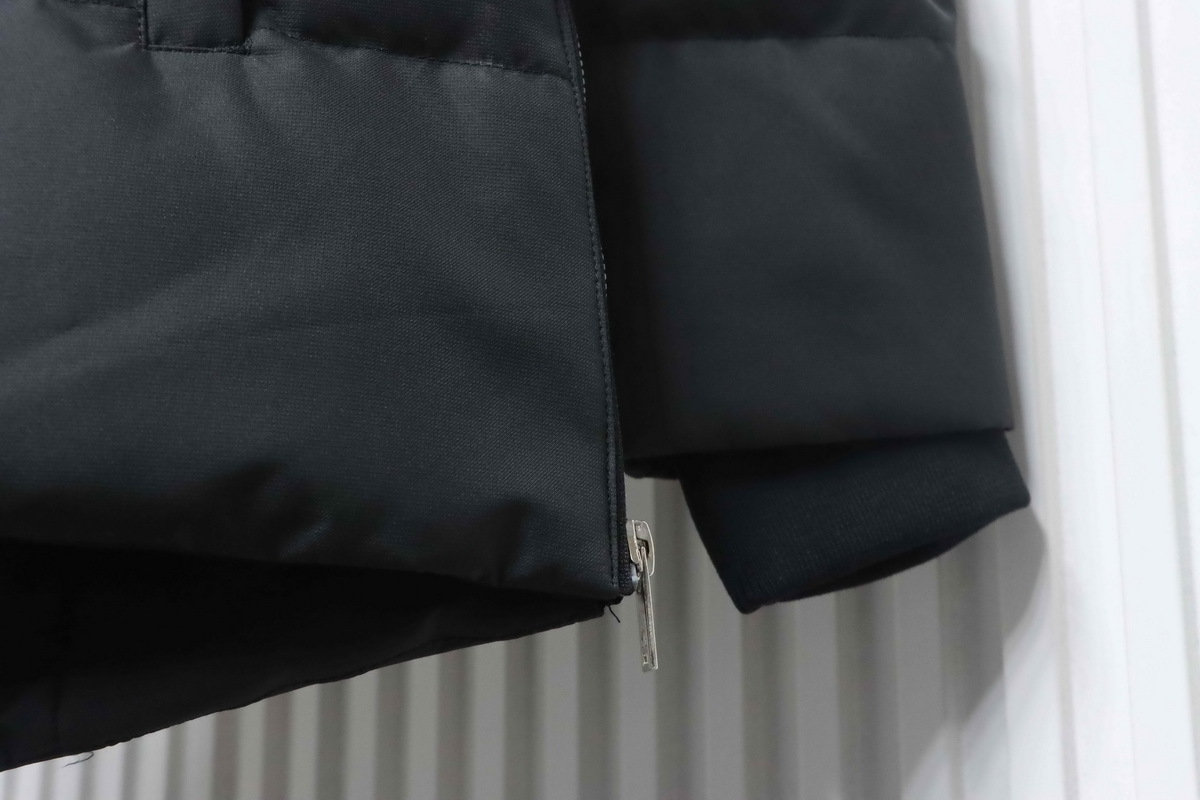 Moose Knuckles 11 Cloud Black Down Jacket