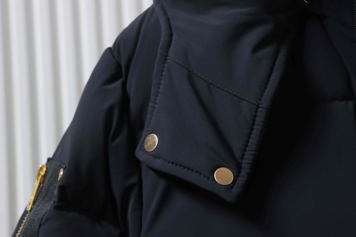 Moose Knuckles 12 Gold Scissors Black Double-Zip Down Jacket