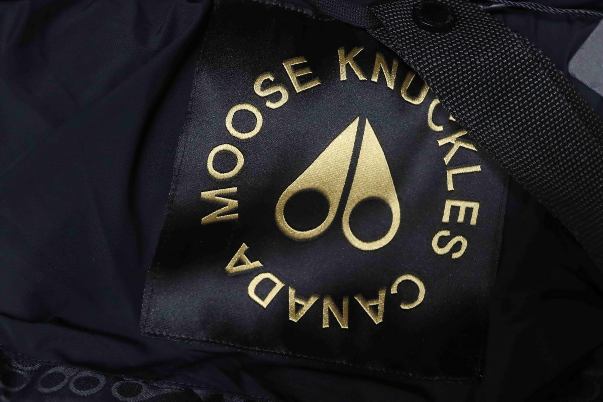 Moose Knuckles 12 Gold Scissors Black Double-Zip Down Jacket