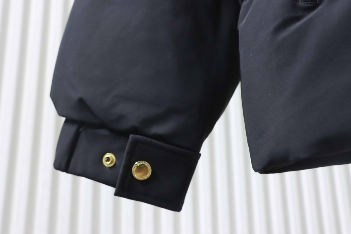 Moose Knuckles 34 Gold Scissors Black 2-in-1 Down Jacket