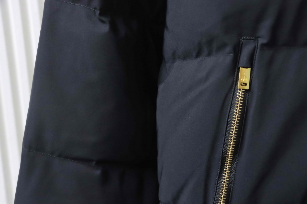 Moose Knuckles 34 Gold Scissors Black 2-in-1 Down Jacket