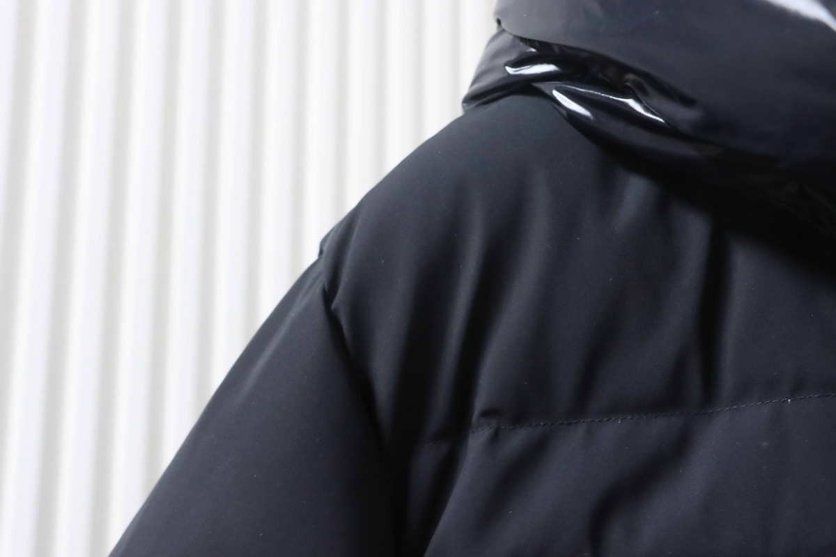 Moose Knuckles 34 Gold Scissors Black 2-in-1 Down Jacket