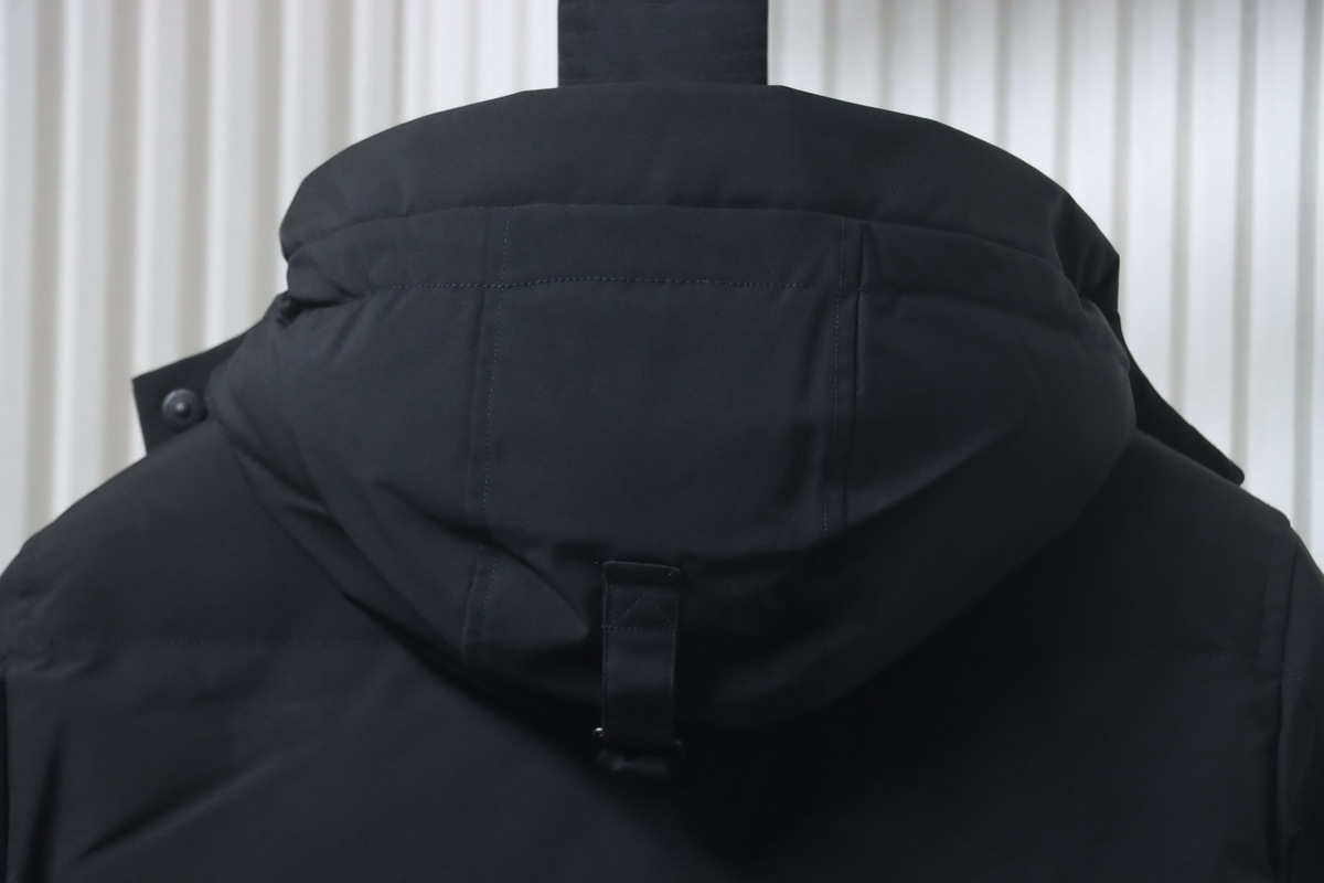 Moose Knuckles Celebrity Style Black Multi-Pocket Down Jacket