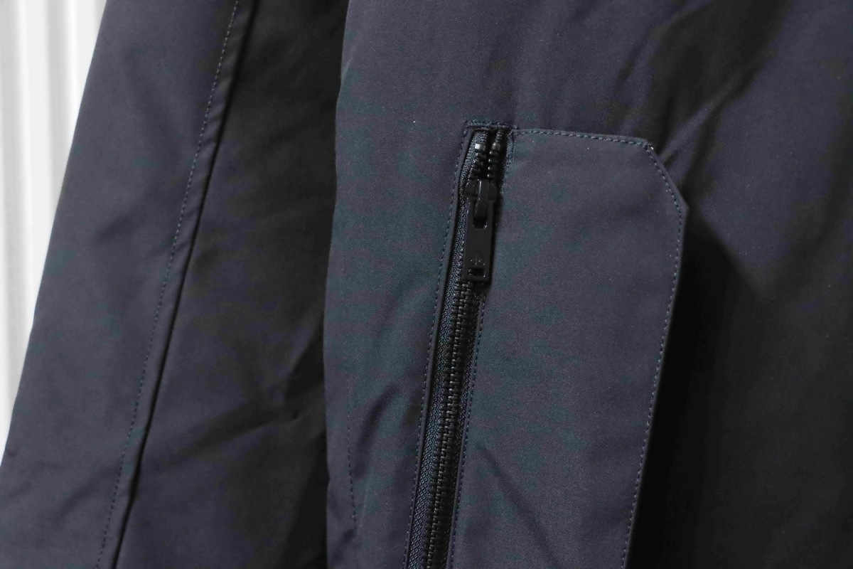 Moose Knuckles Celebrity Style Black Multi-Pocket Down Jacket