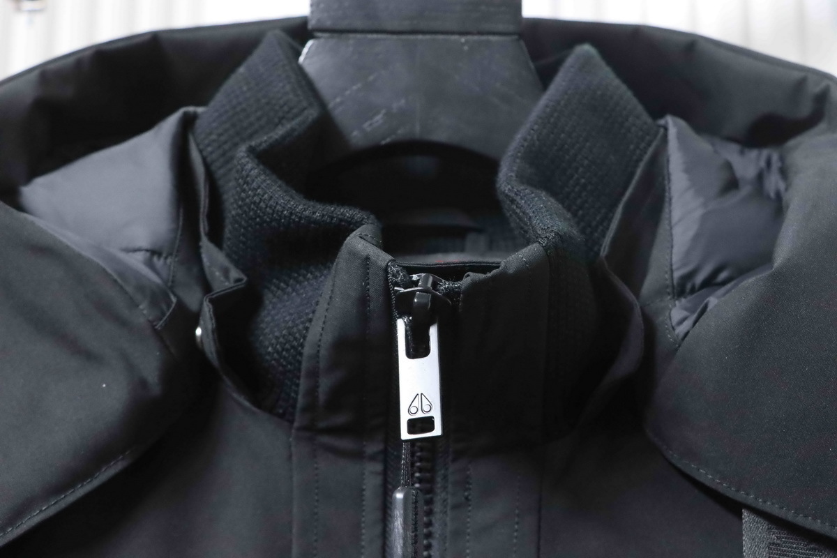 Moose Knuckles Celebrity Style Black Multi-Pocket Down Jacket