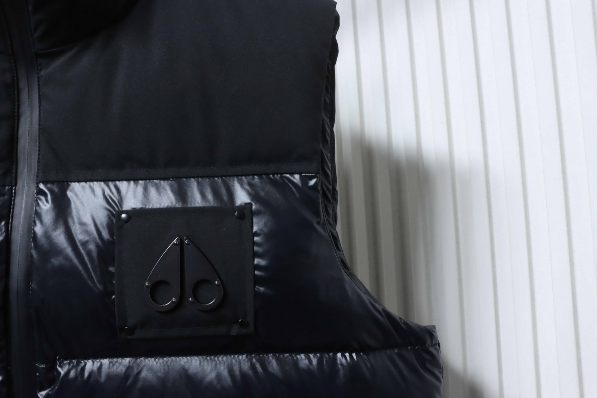 Moose Knuckles Glossy Black Goose Down Vest