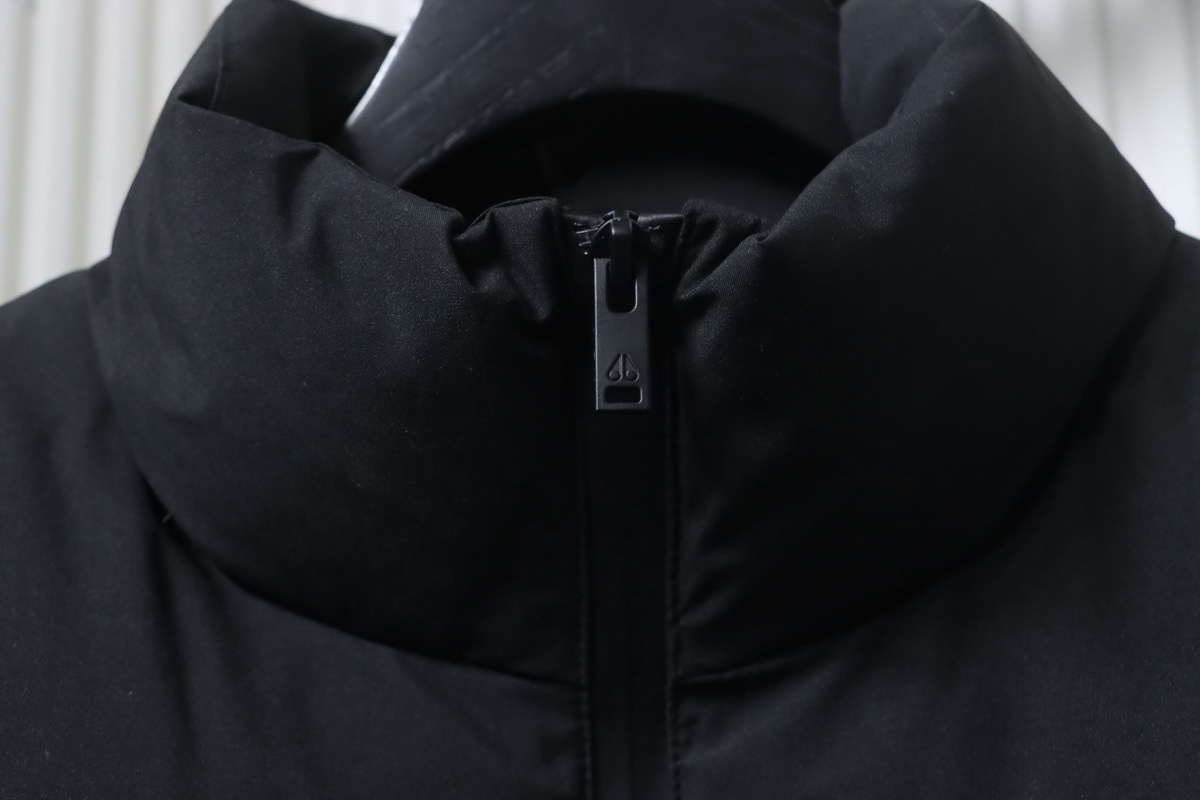 Moose Knuckles Glossy Black Goose Down Vest