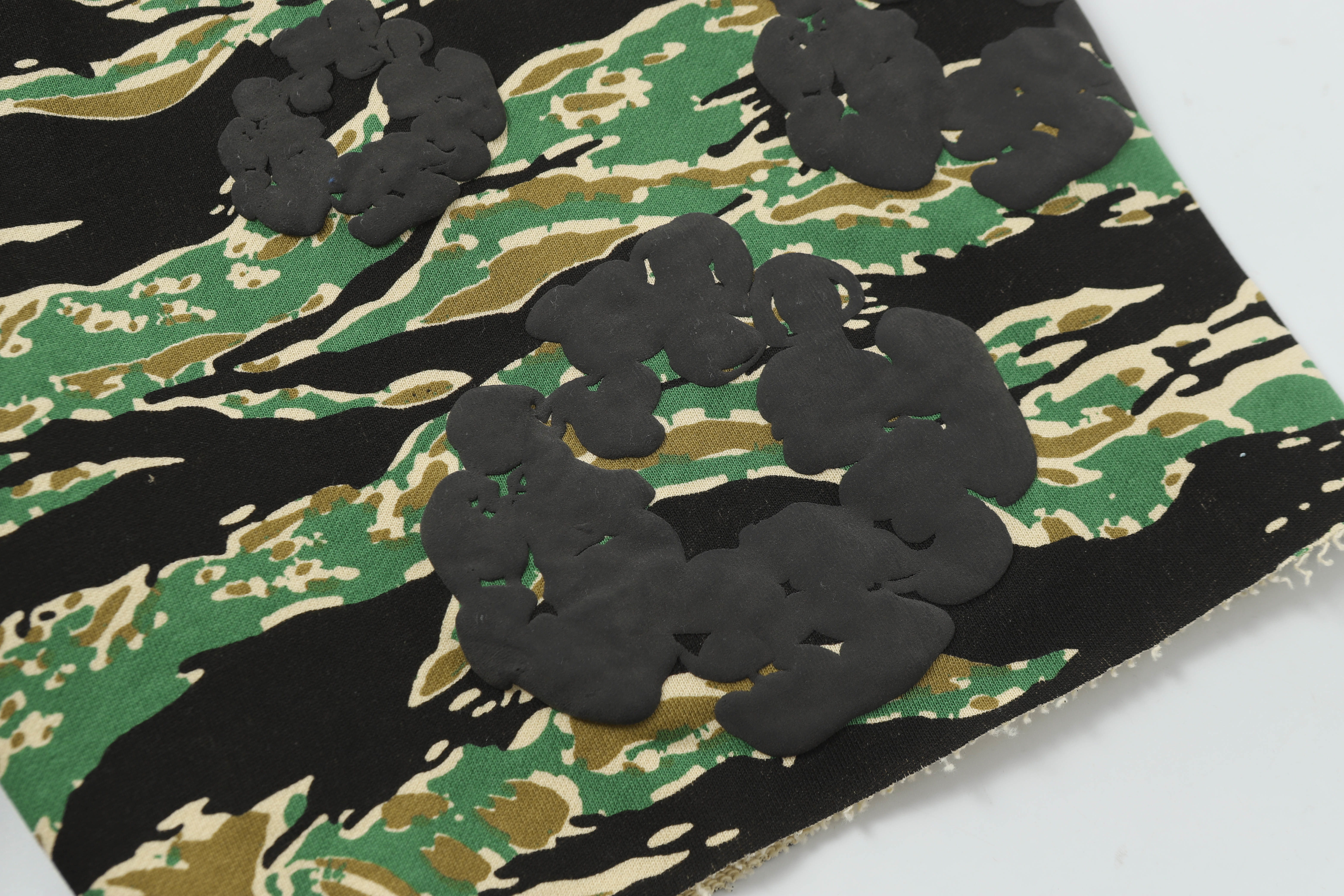 Denim Tears Cotton Wreath Shorts Blue Camo / Pink Camo / Green Camo / Gray Camo / Apricot Camo 8208