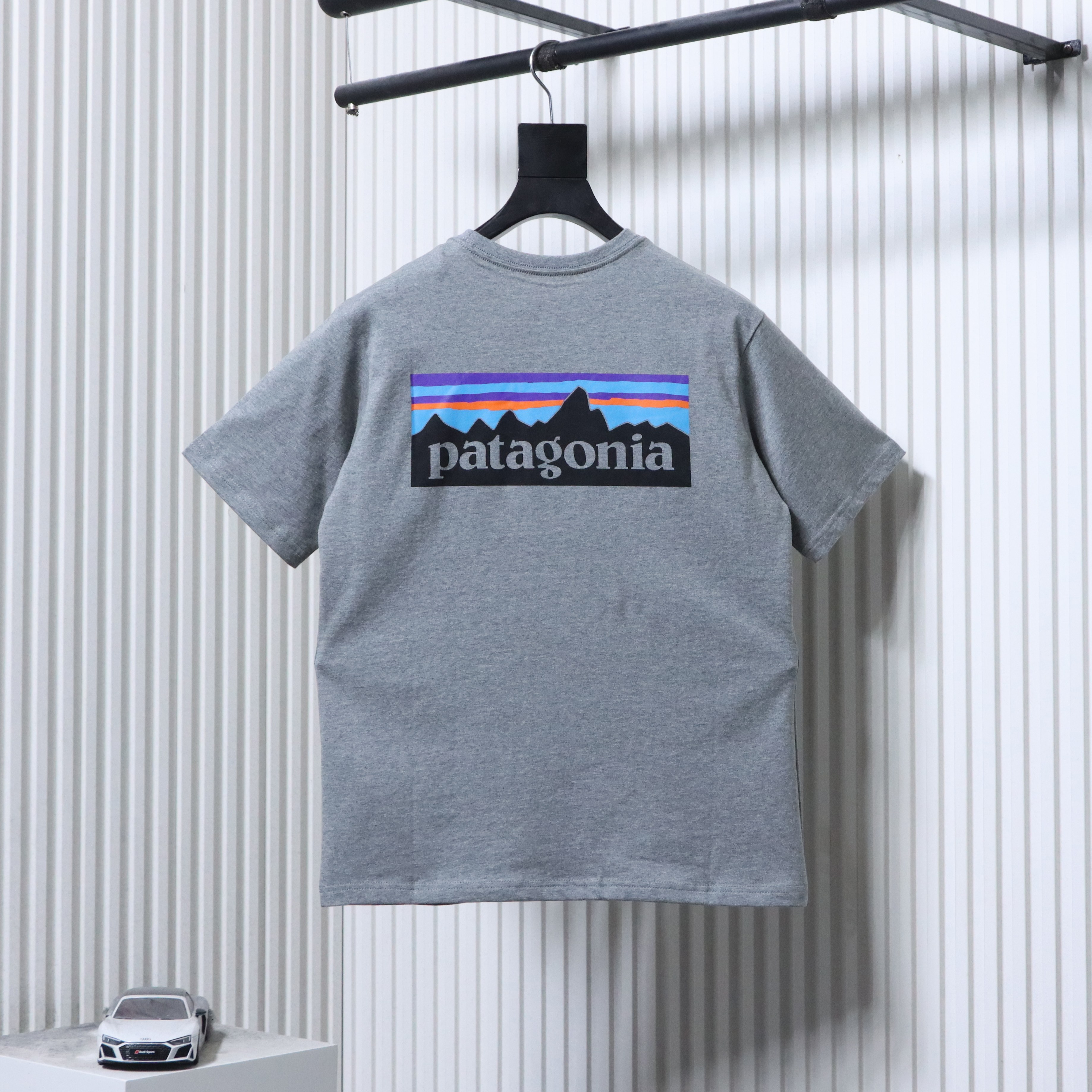 Patagonia P-6 Gray Letter Short Sleeve T-Shirt