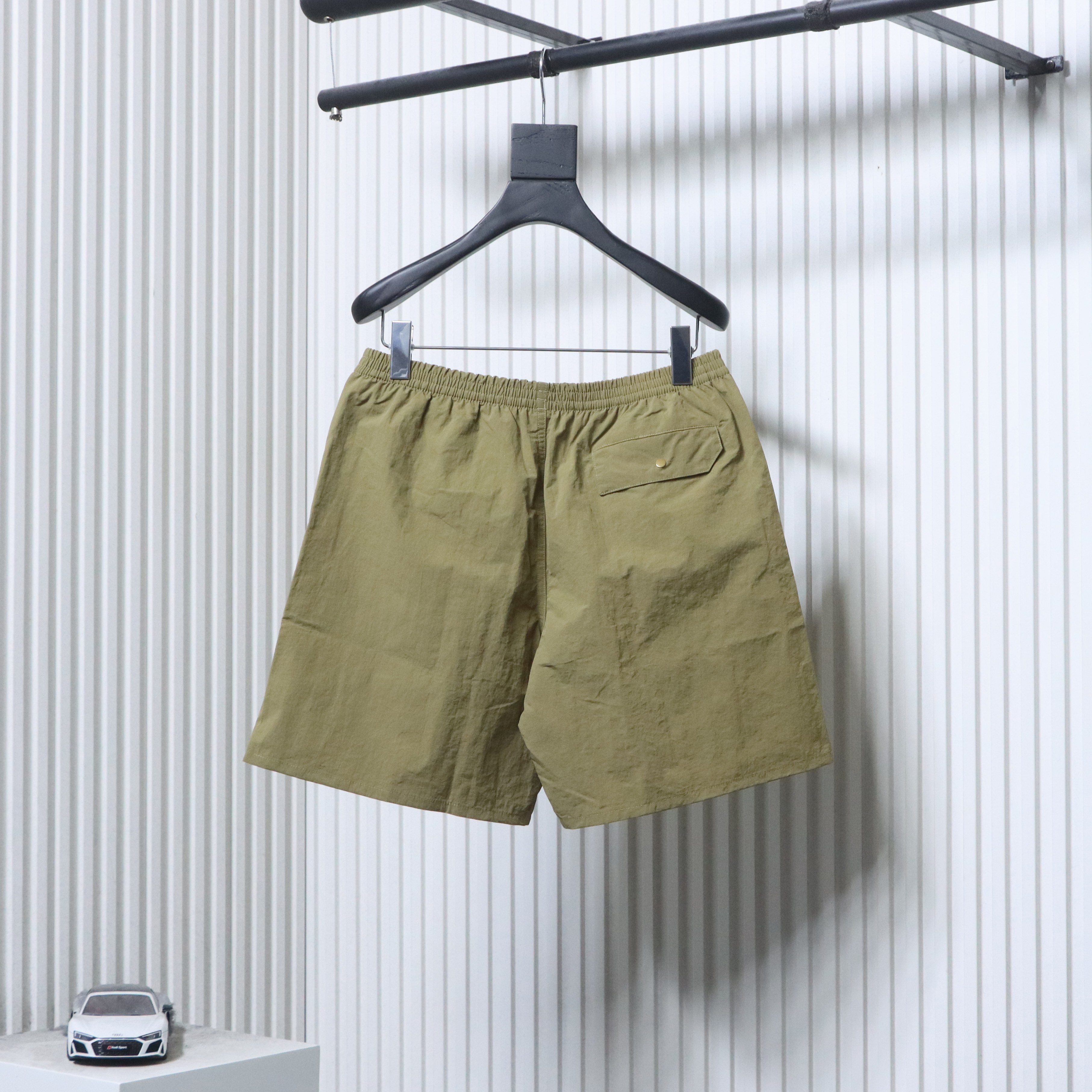 Patagonia P-6 Logo Responsibili Logo Shorts Green