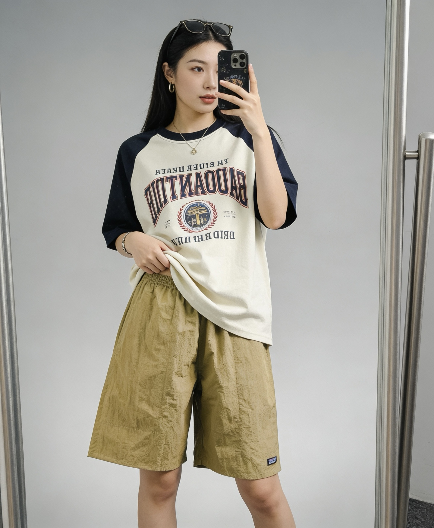 Patagonia P-6 Logo Responsibili Logo Shorts Green