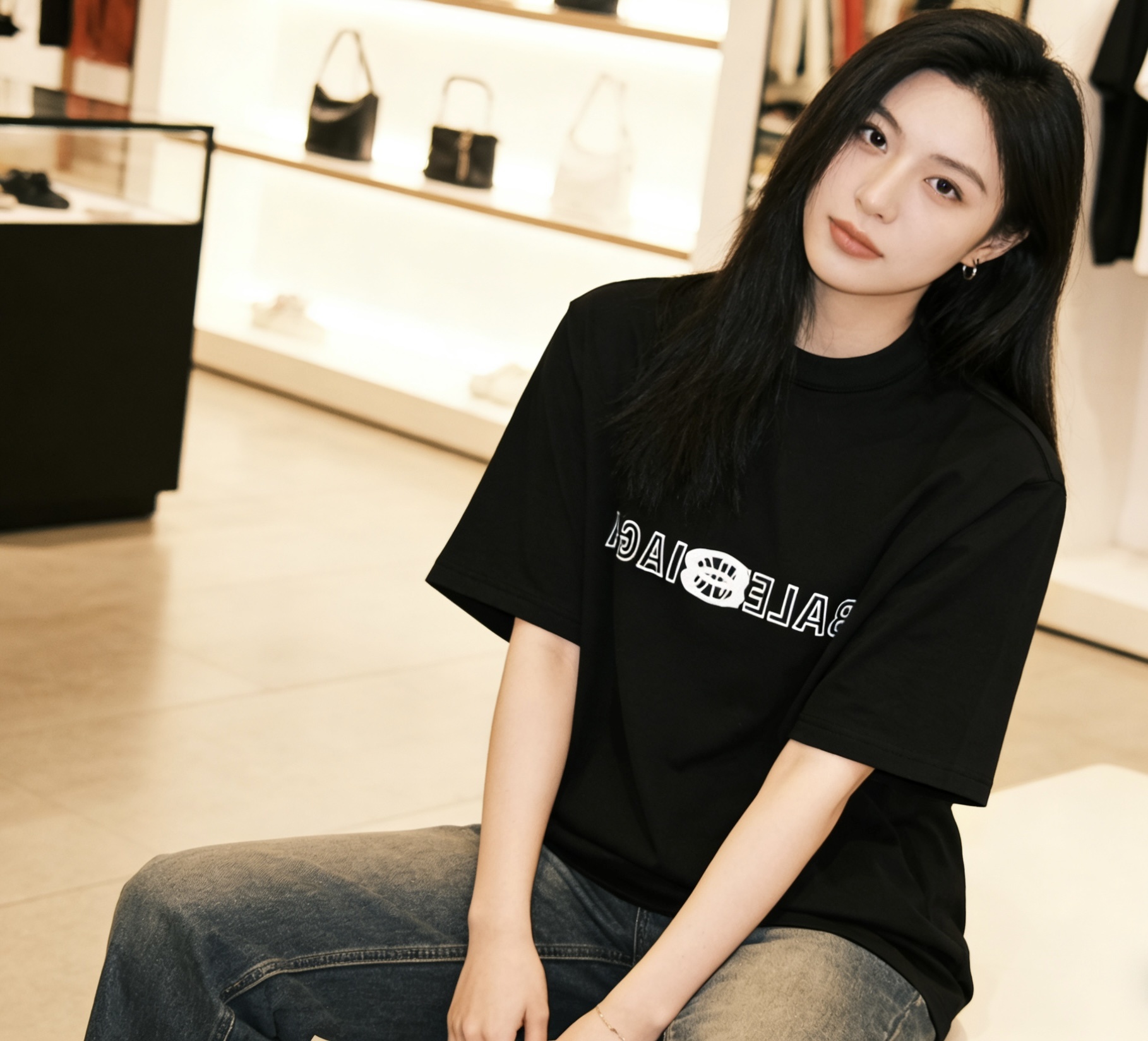 Balenciaga 24SS Inverted Letter Overlapping Embroidery Short Sleeve T-Shirt Style 2