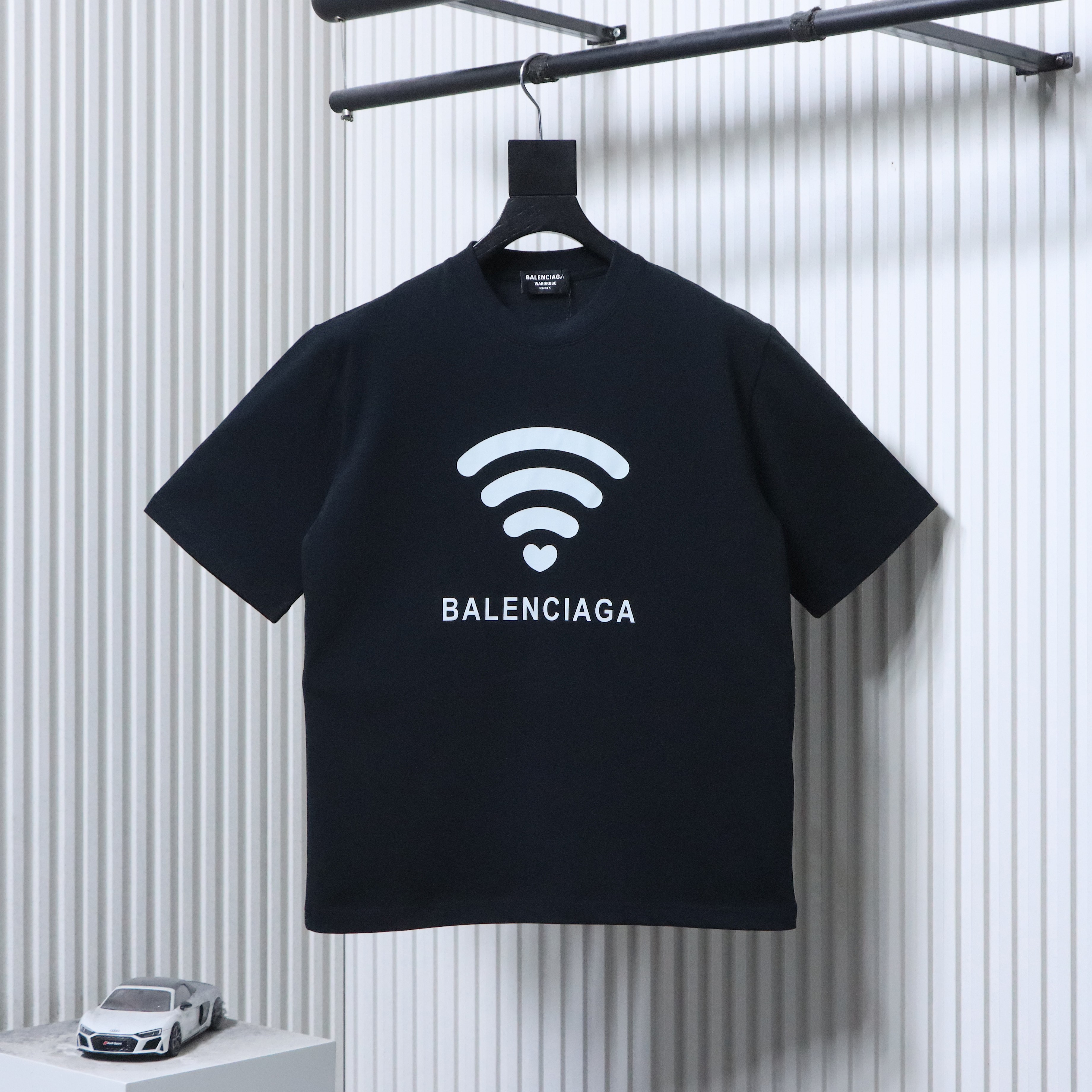 Balenciaga 24SS New 520 Limited .wifi Heart Short Sleeve T-Shirt Style 2