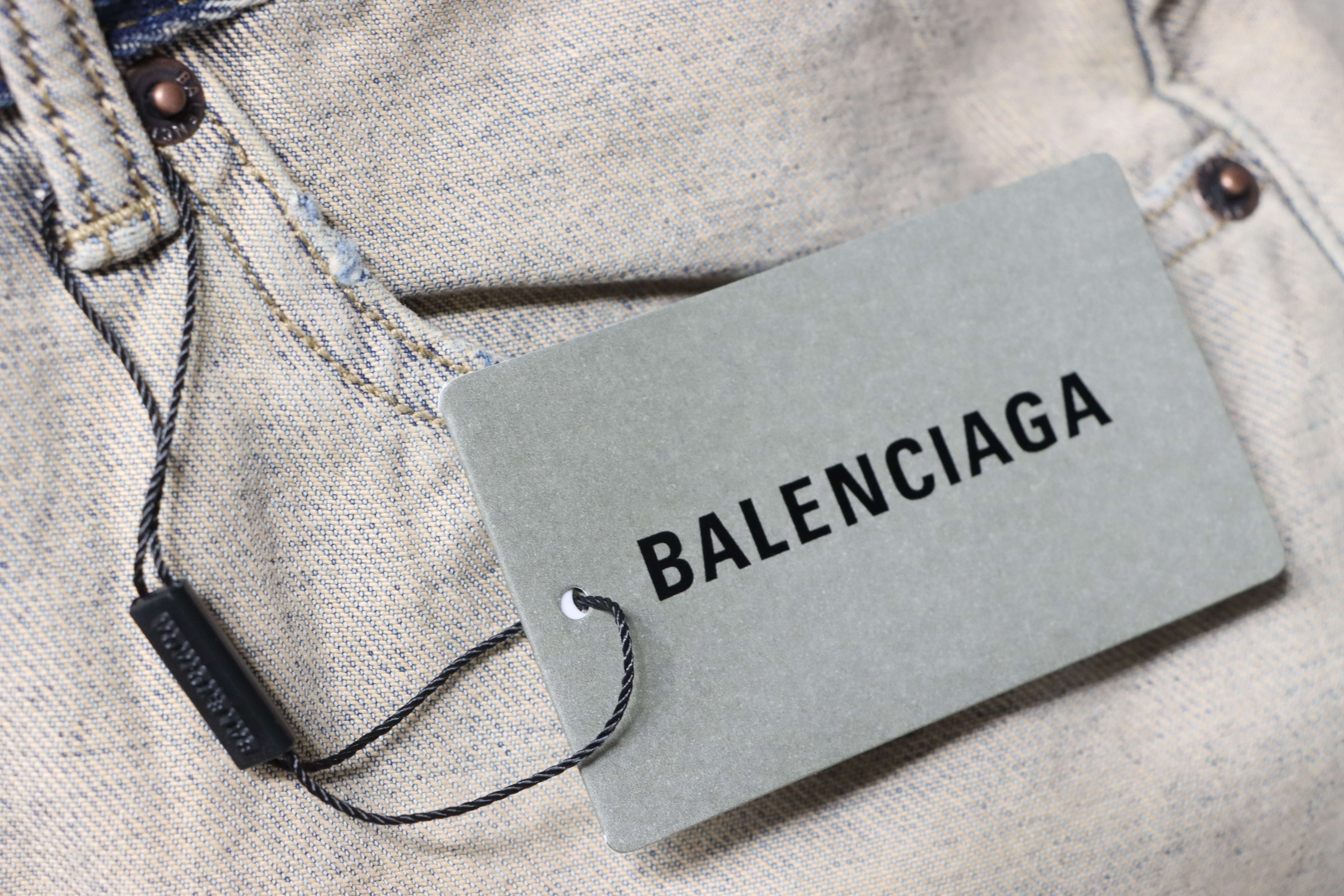 Balenciaga 24SS New Washed Distressed Shorts