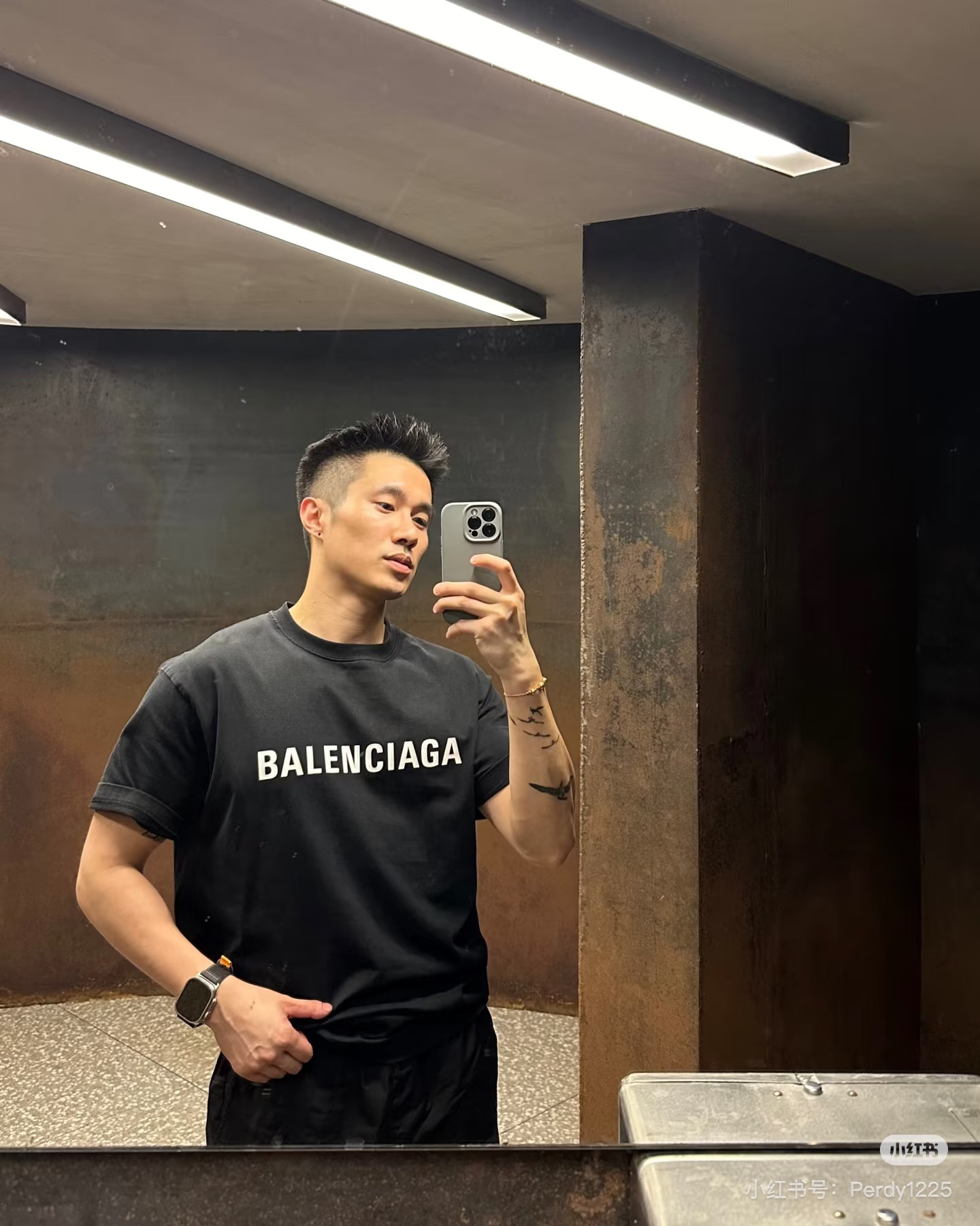 Balenciaga 24SS Reverse Letter Print Short Sleeve T-Shirt