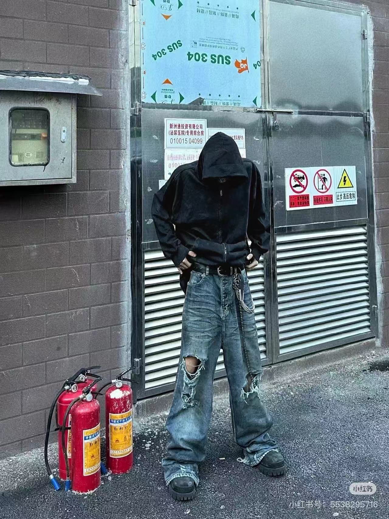Balenciaga 25FW Destroyed Jeans Style 2
