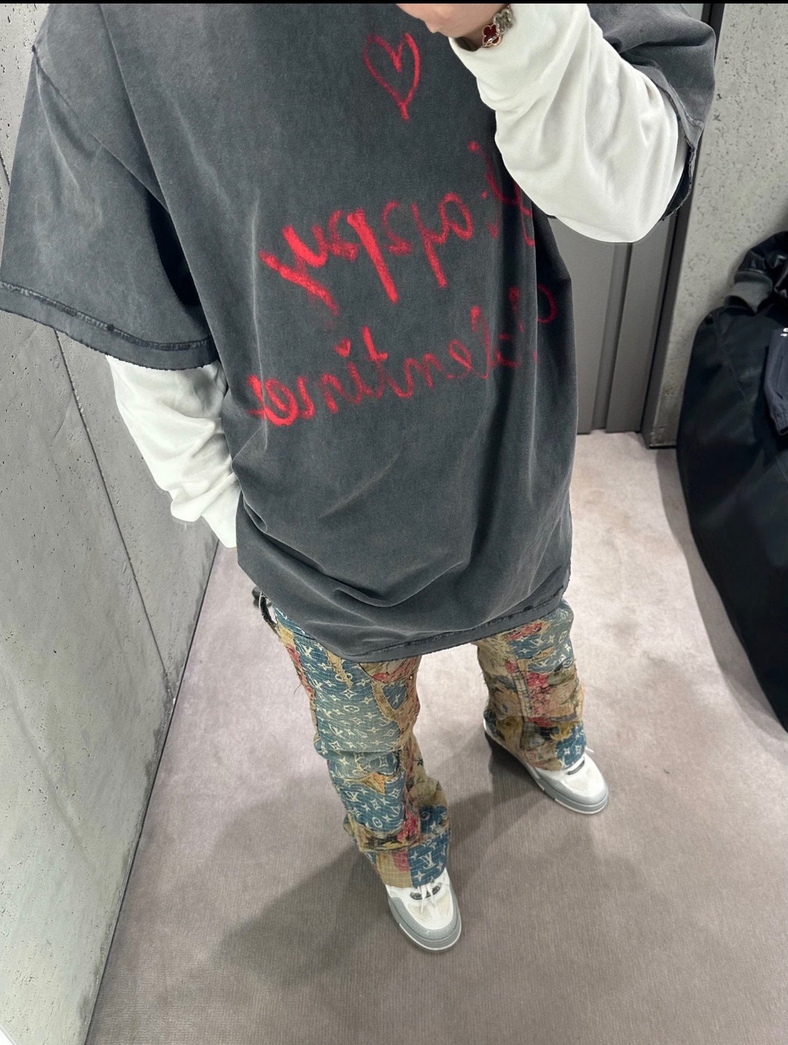 Balenciaga 25SS Valentine Limited Heart Letter Ripped Washed Short Sleeve T-Shirt