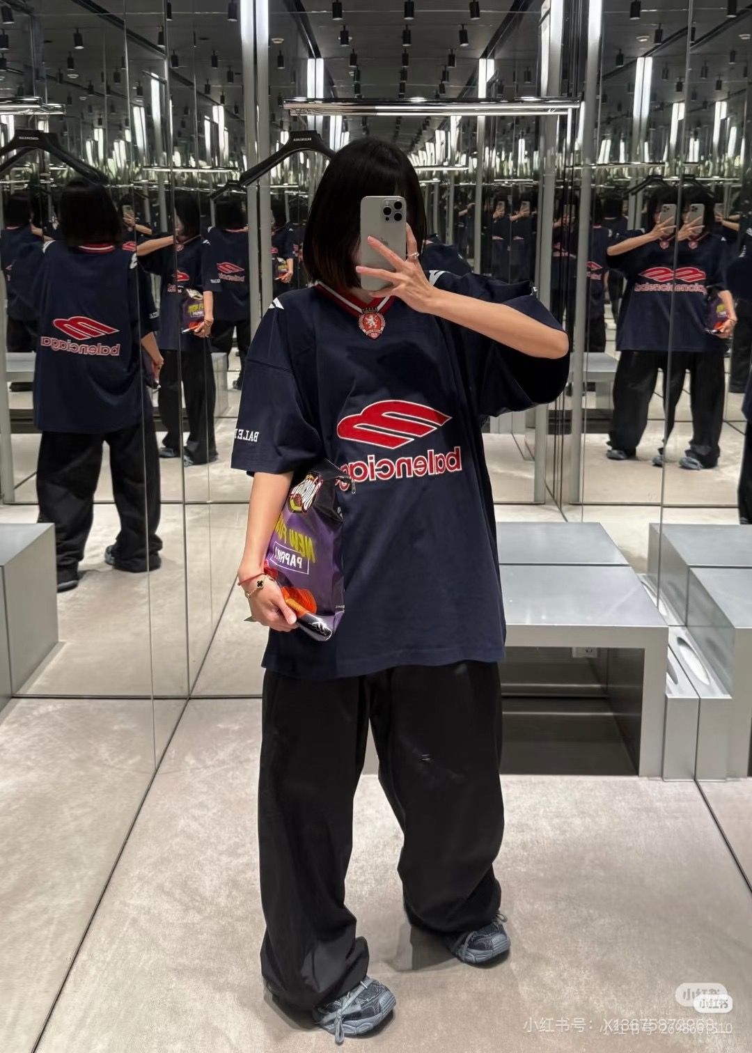 Balenciaga 26SS 3M Embroidery Manchester United Logo Short Sleeve T-Shirt Style 1