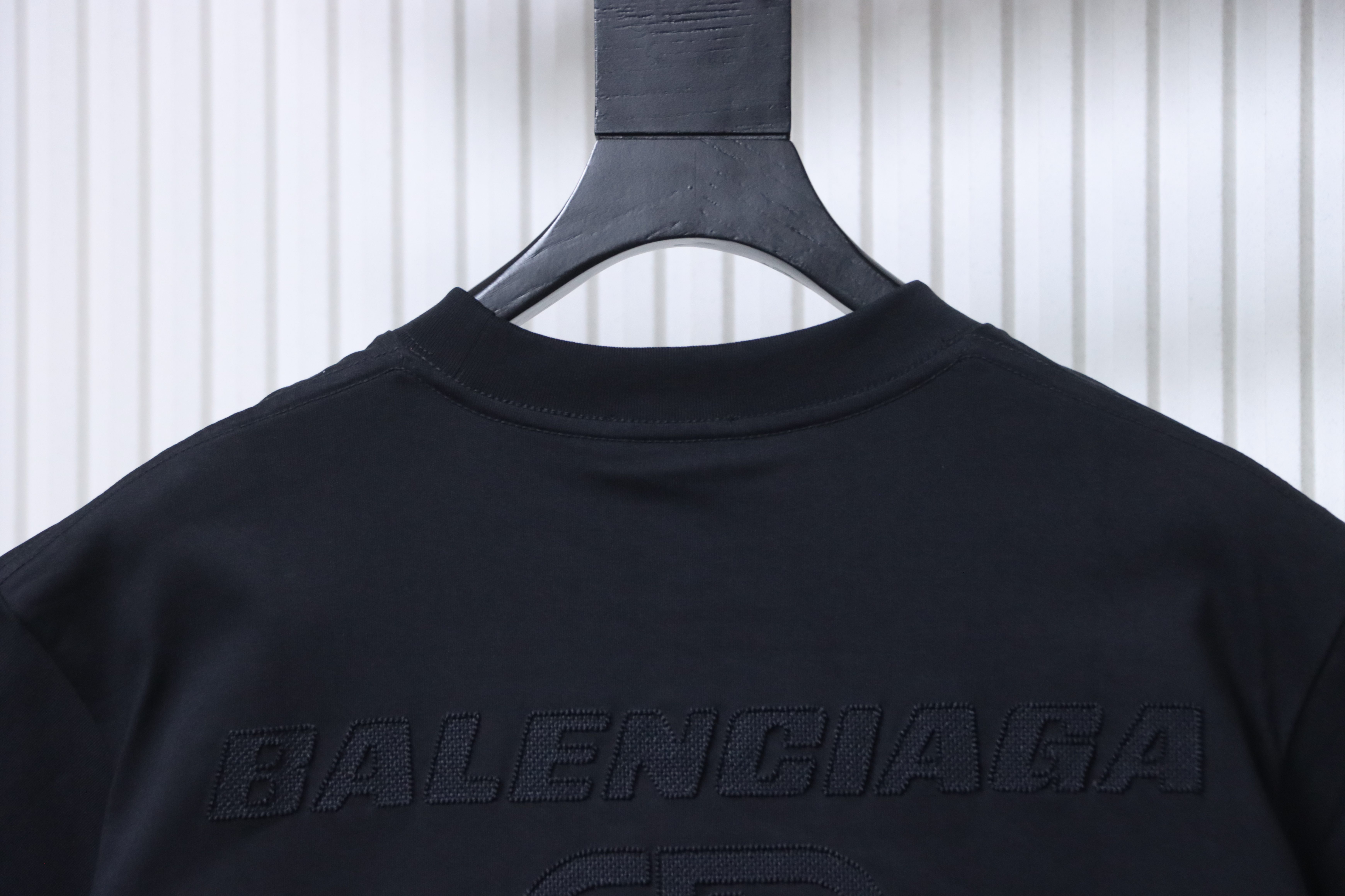 Balenciaga 26SS Chest Small Logo Logo Embroidery Crewneck Short Sleeve T-Shirt Style 1