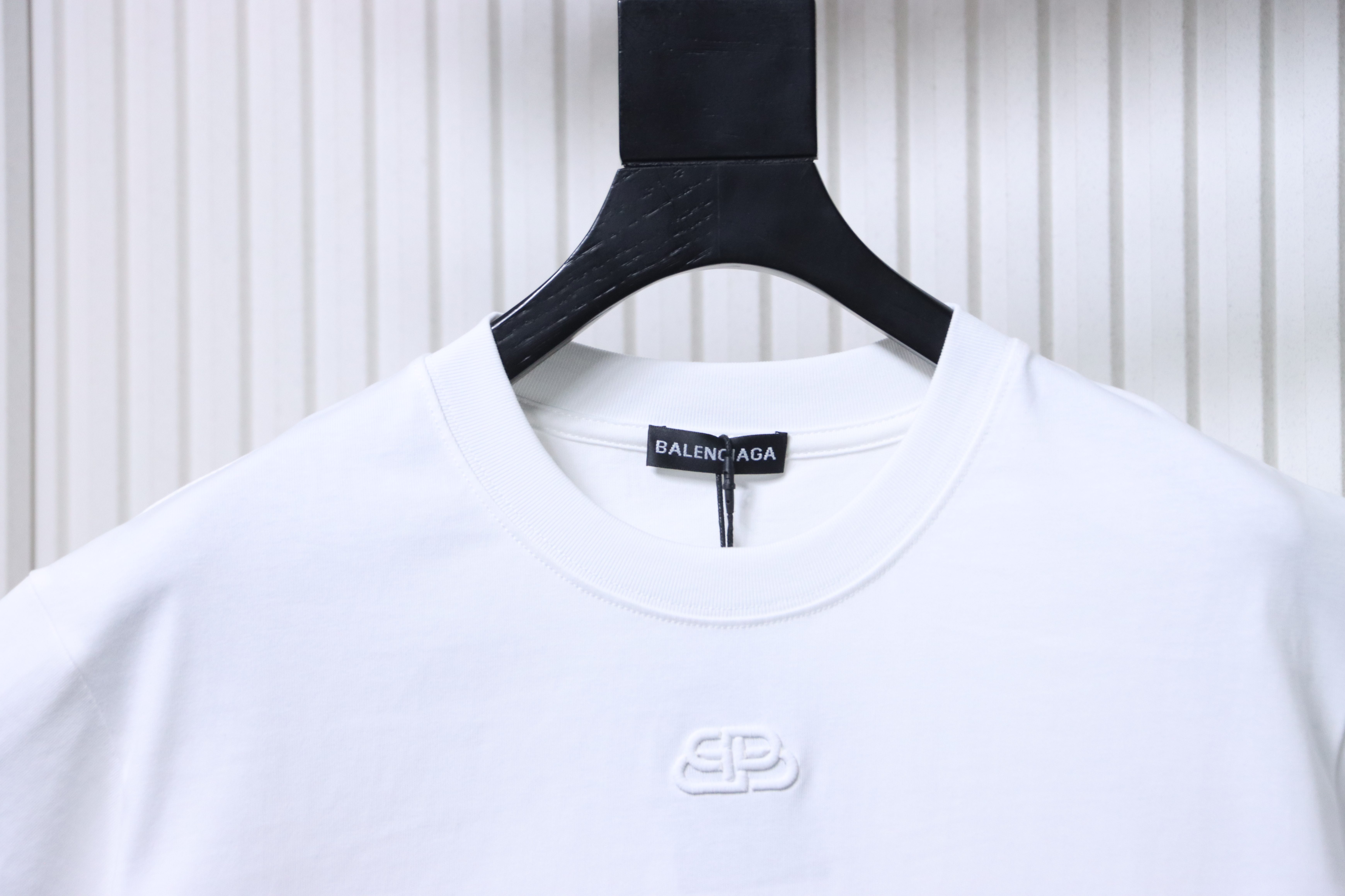 Balenciaga 26SS Chest Small Logo Logo Embroidery Crewneck Short Sleeve T-Shirt Style 2