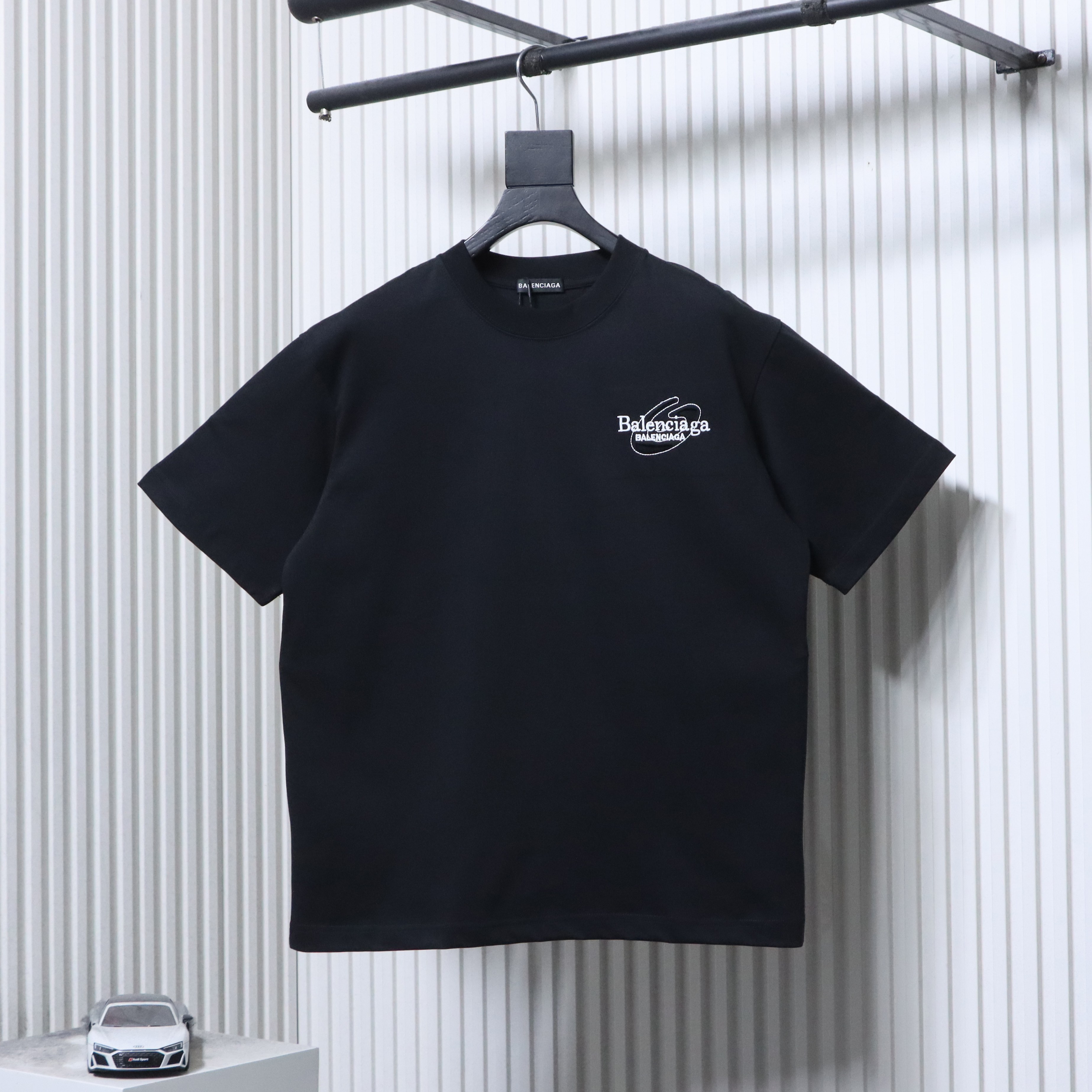 Balenciaga 26SS Destroyed Patch Embroidery Crewneck Short Sleeve T-Shirt Style 1