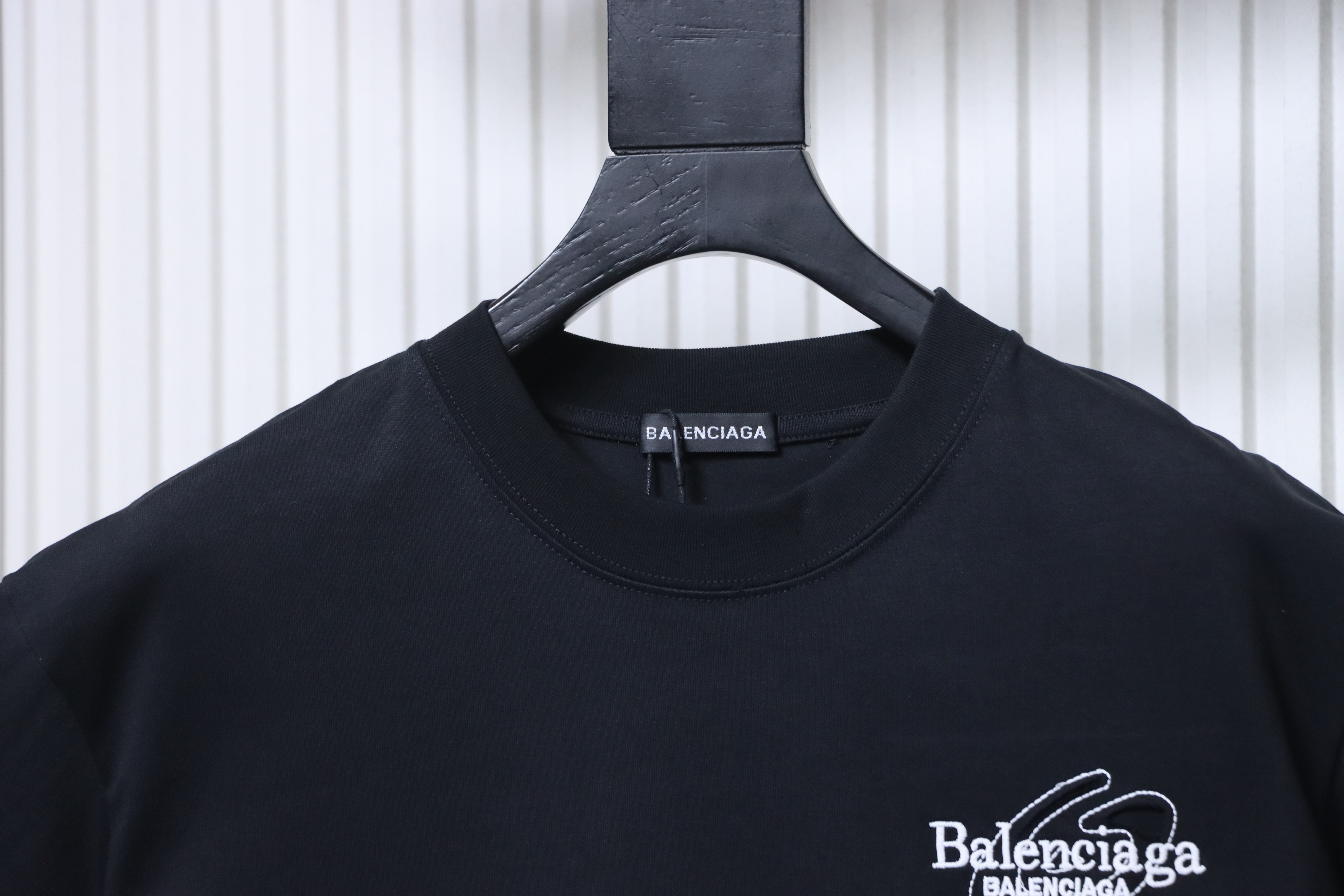 Balenciaga 26SS Destroyed Patch Embroidery Crewneck Short Sleeve T-Shirt Style 1
