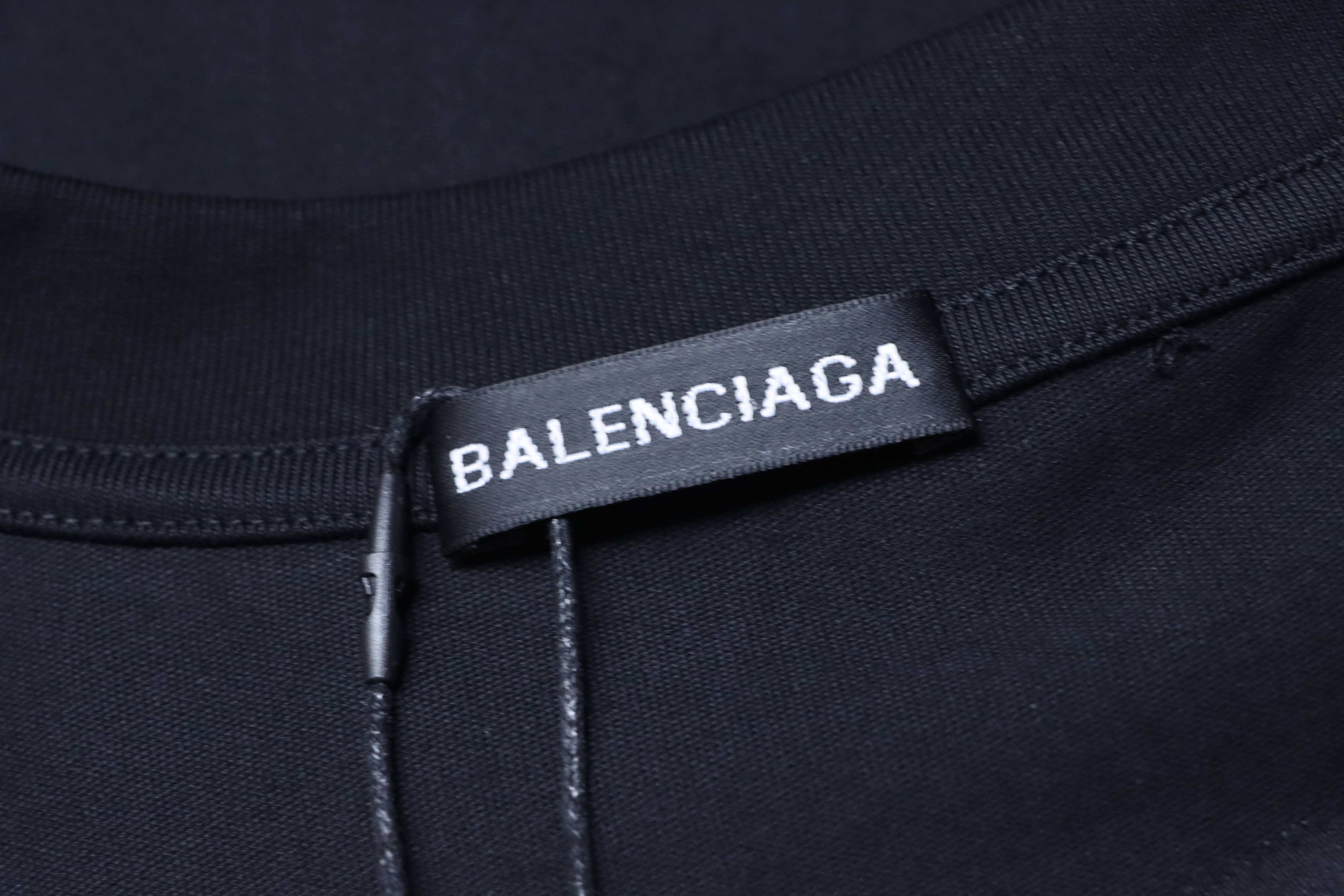Balenciaga 26SS Destroyed Patch Embroidery Crewneck Short Sleeve T-Shirt Style 1
