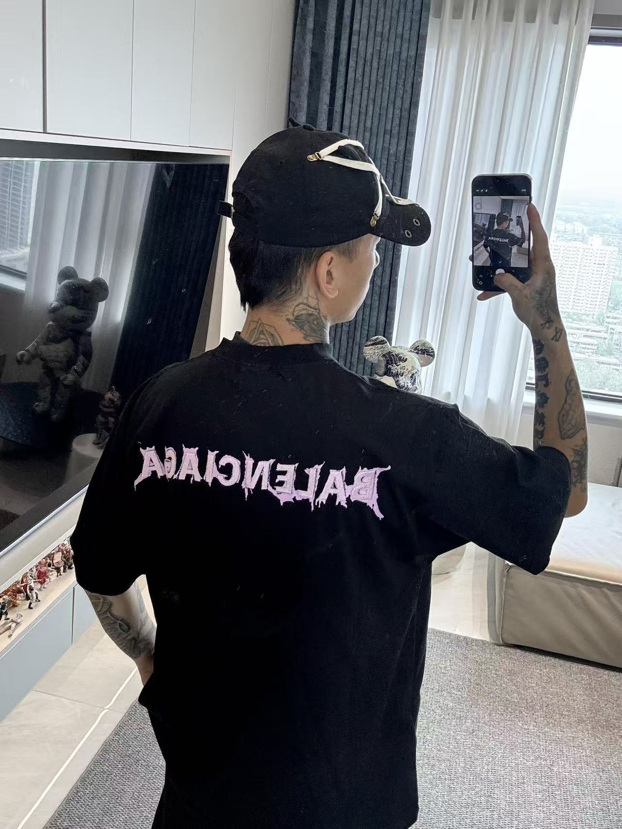 Balenciaga 26SS Destroyed Short Sleeve T-Shirt