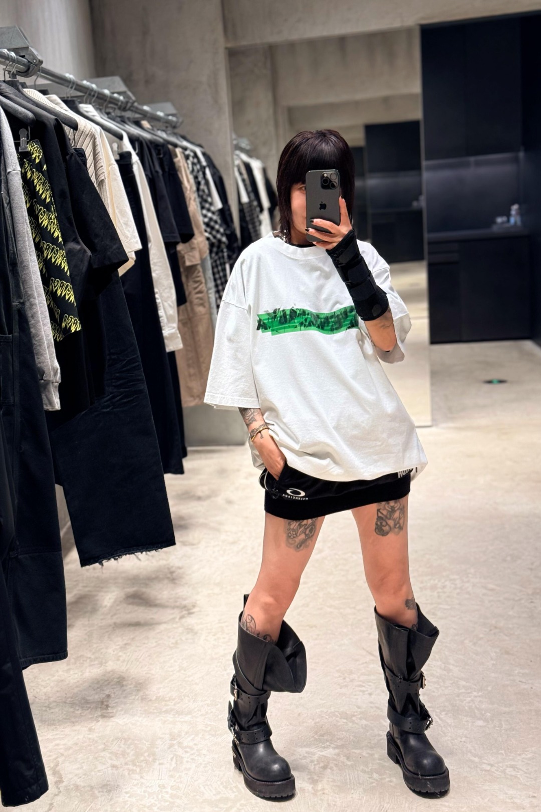 Balenciaga 26SS Glossy Double-Layer Wrinkle Tape Short Sleeve T-Shirt Style 1