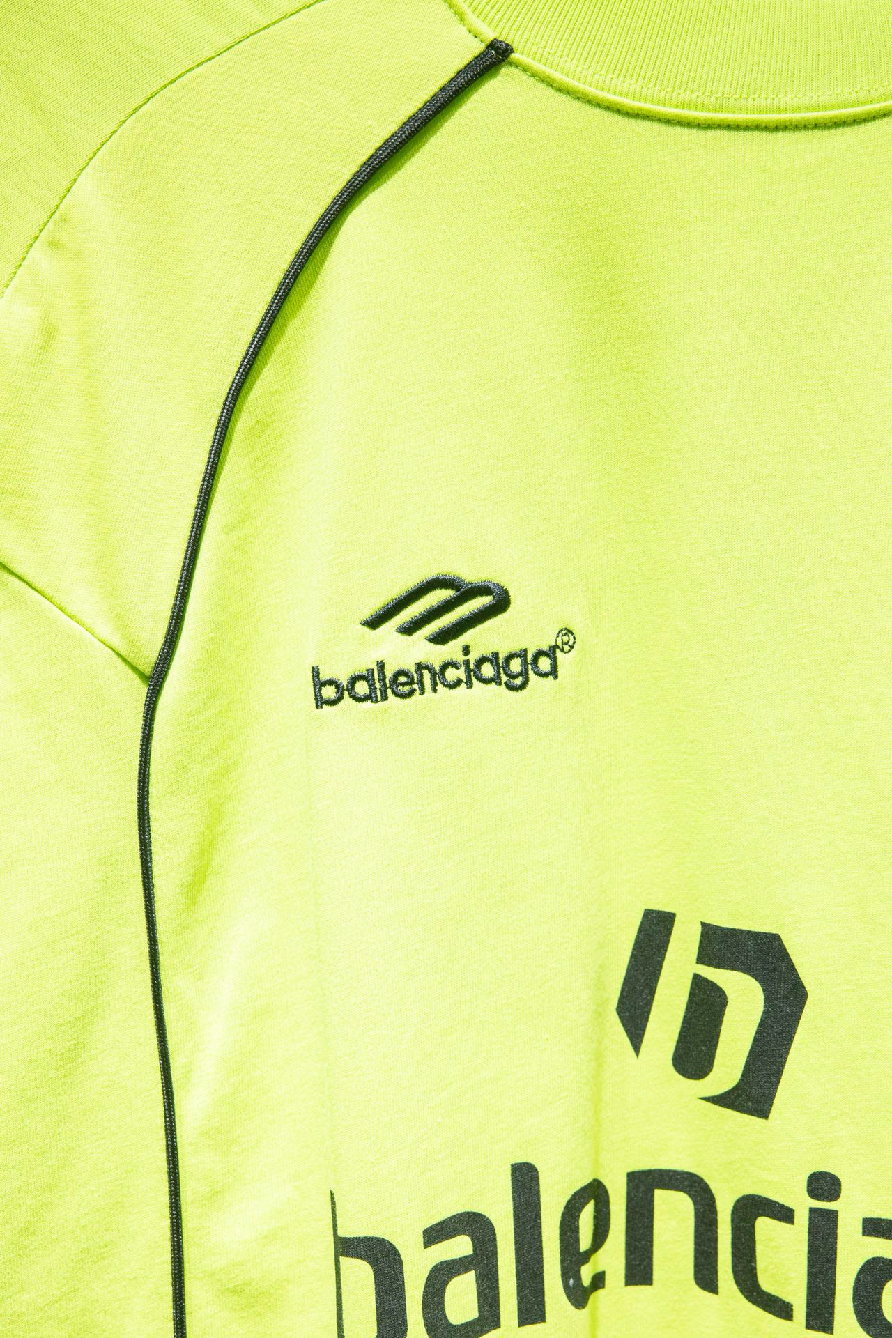 Balenciaga 5073 T-Shirt