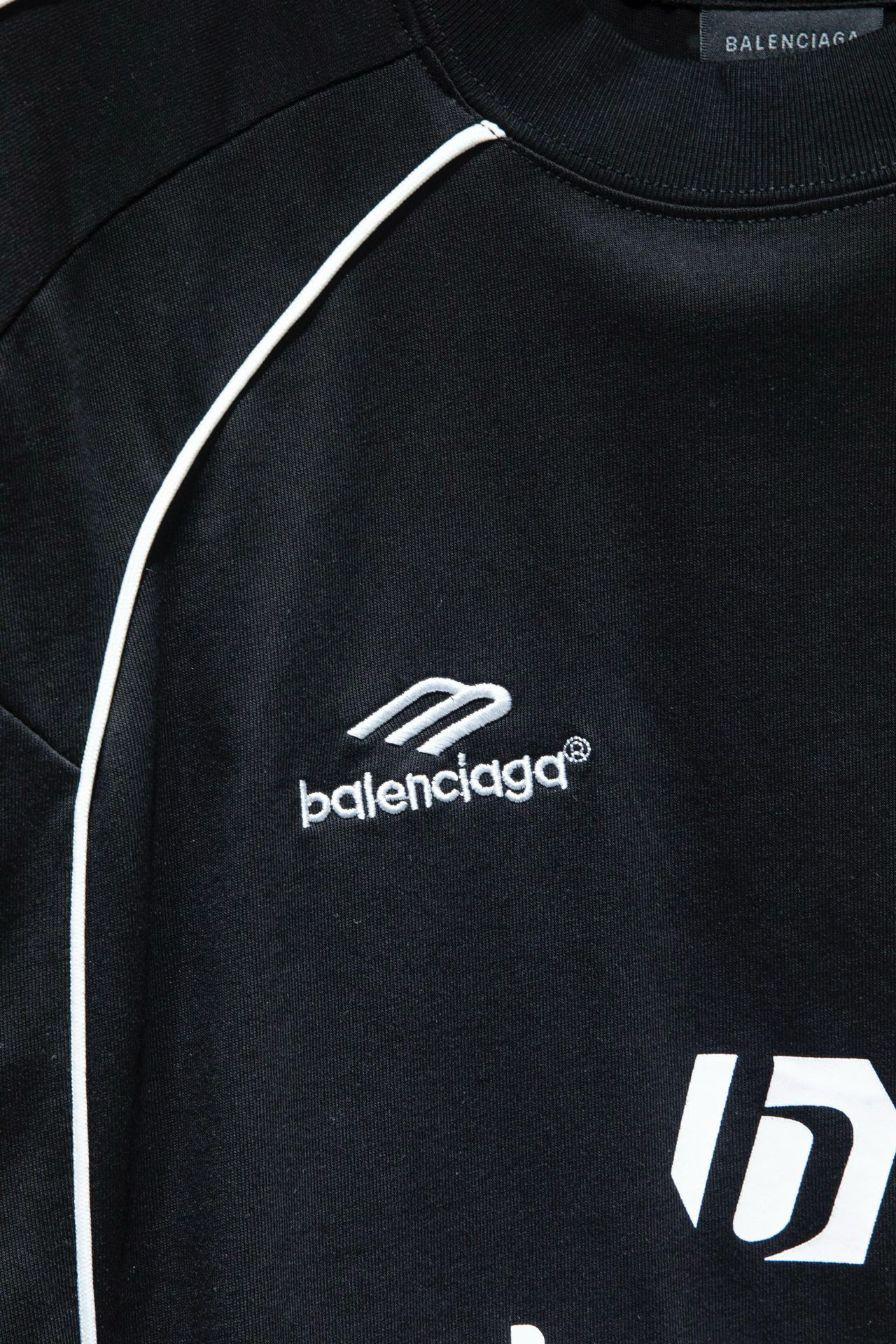 Balenciaga 5073 T-Shirt