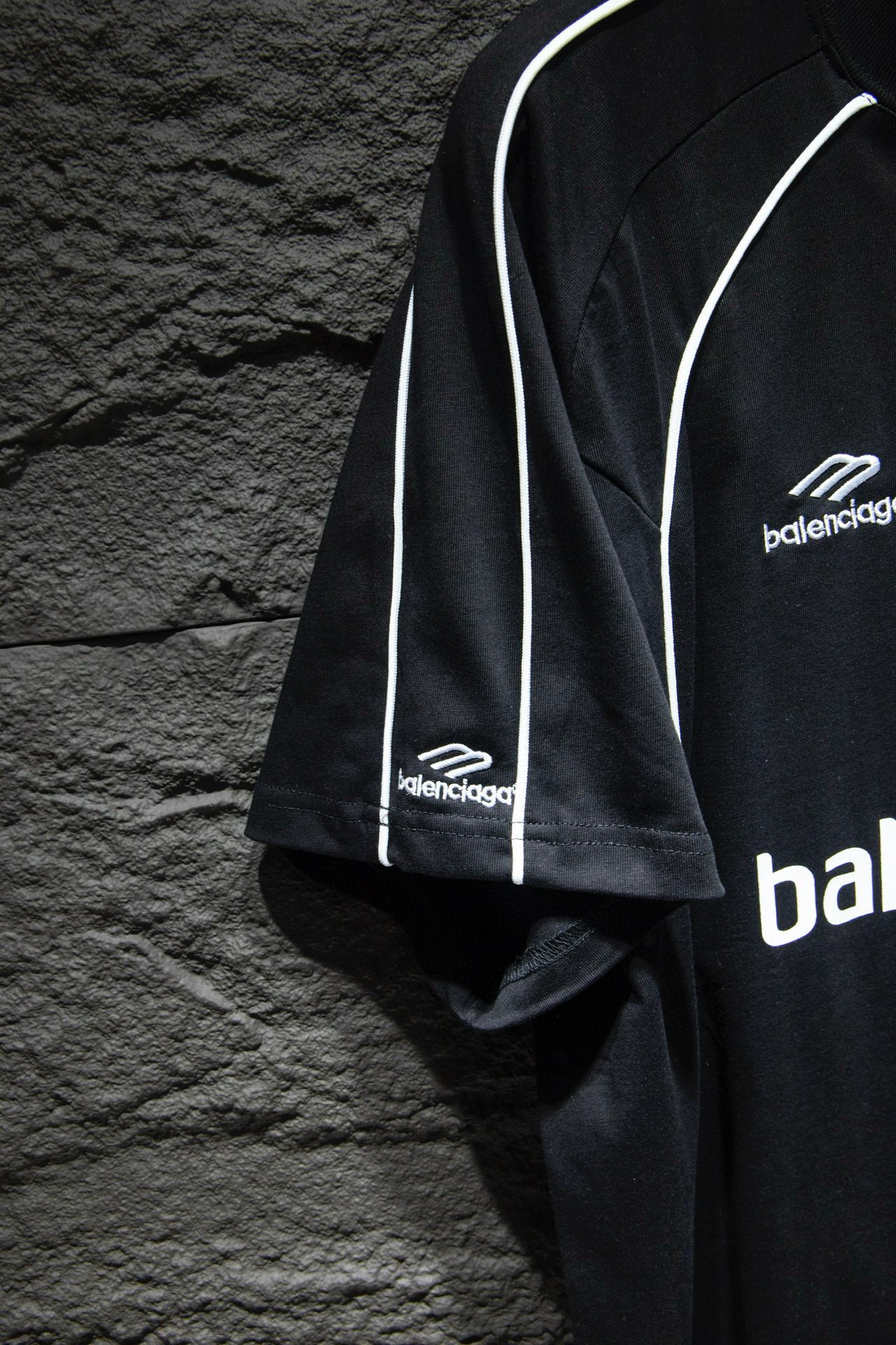Balenciaga 5073 T-Shirt