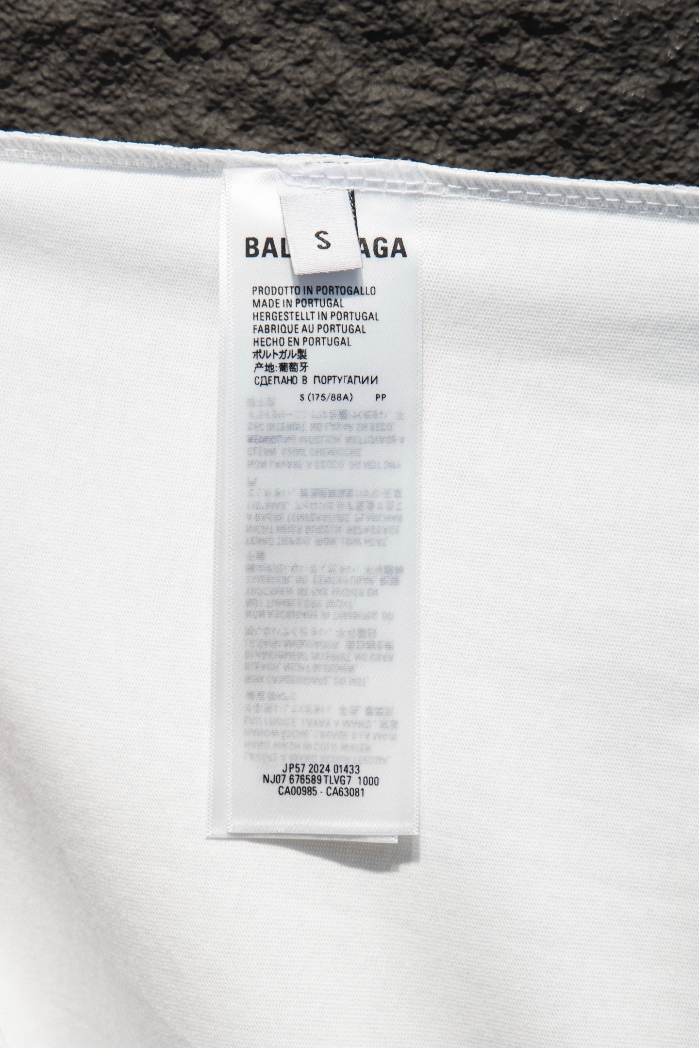 Balenciaga 5204 T-Shirt