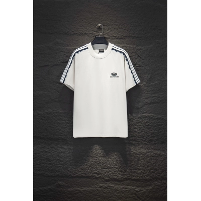 Balenciaga 5212 T-Shirt 01