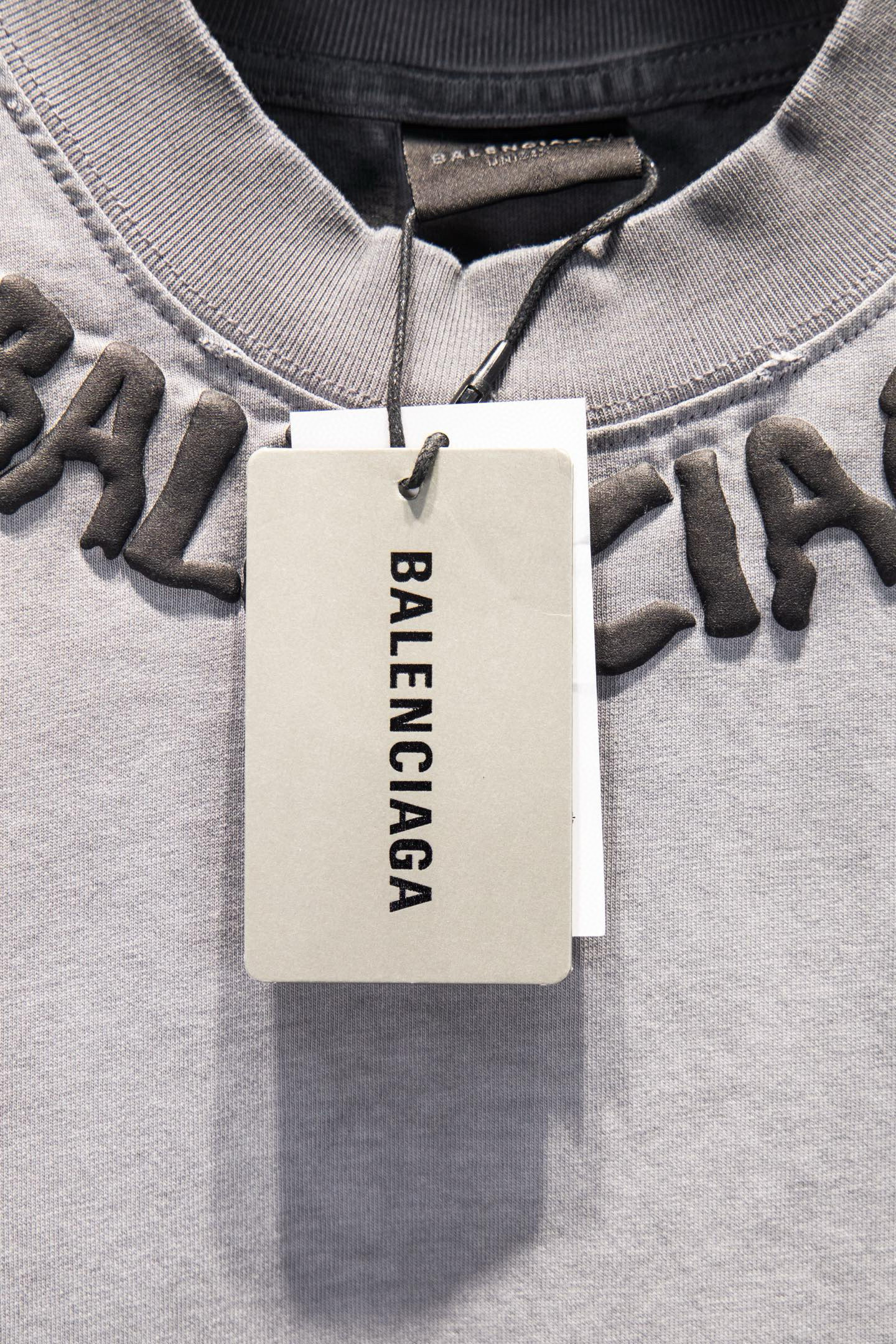 Balenciaga 5247 T-Shirt